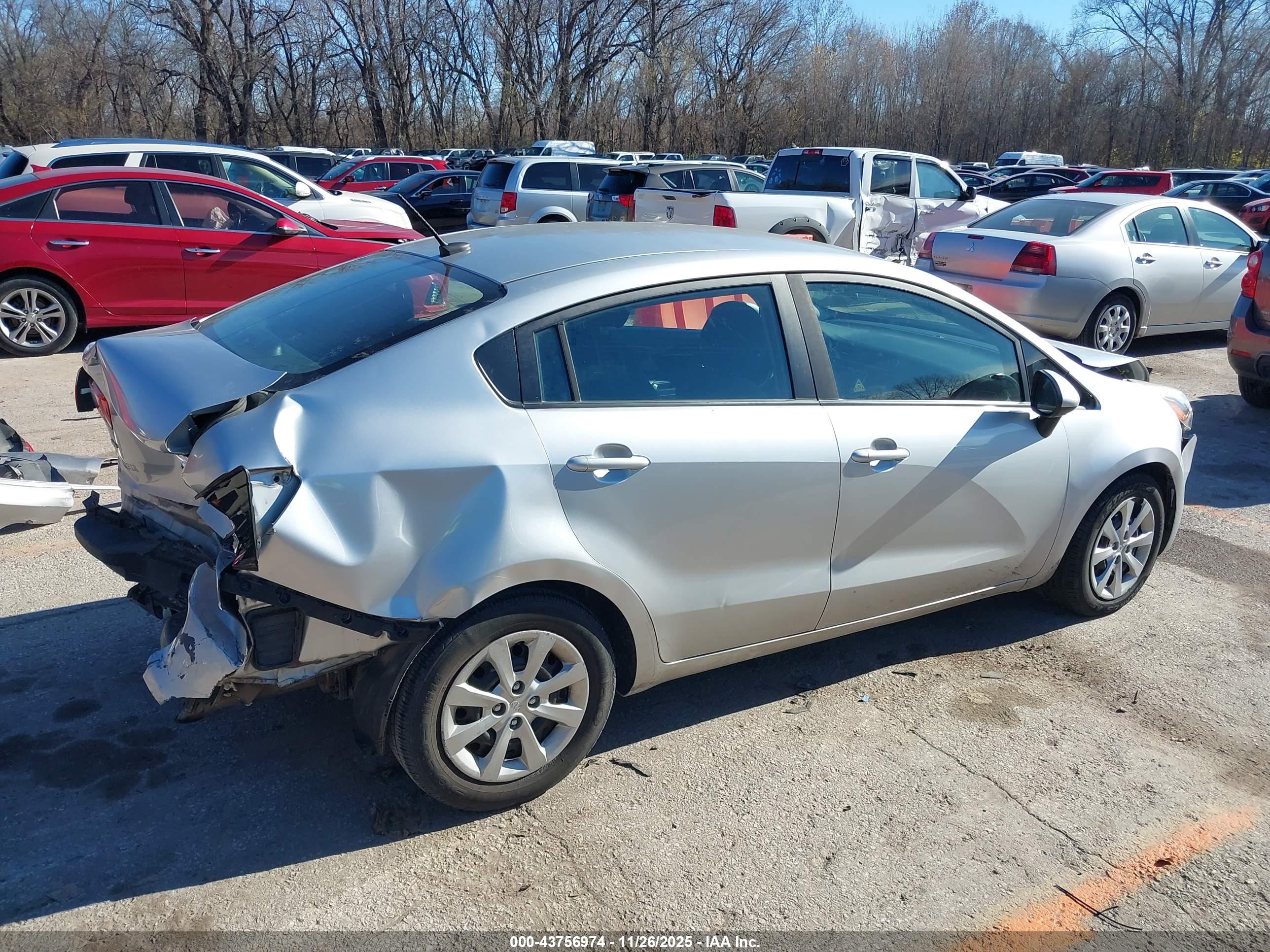 KIA RIO image 4