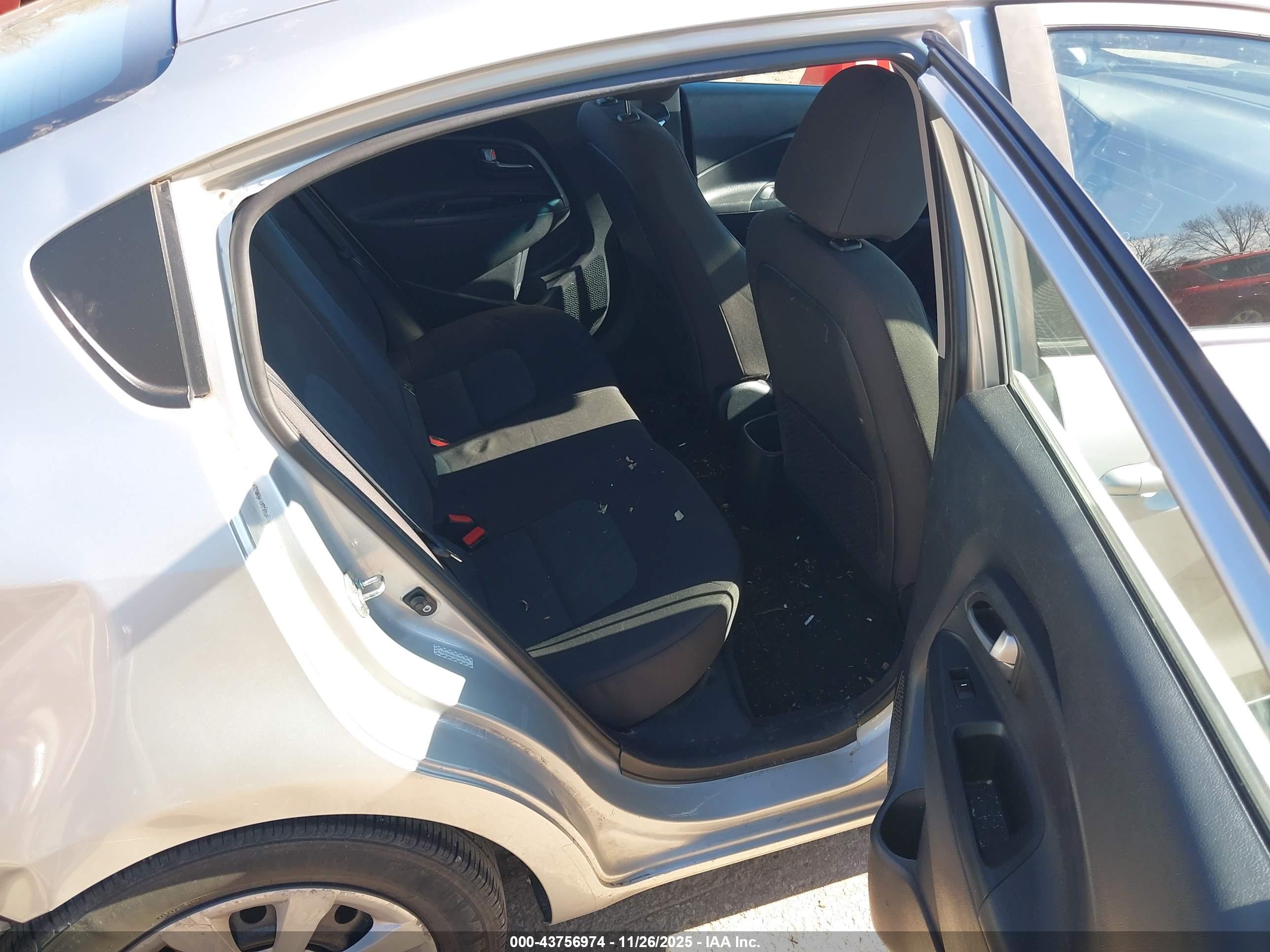 KIA RIO image 8