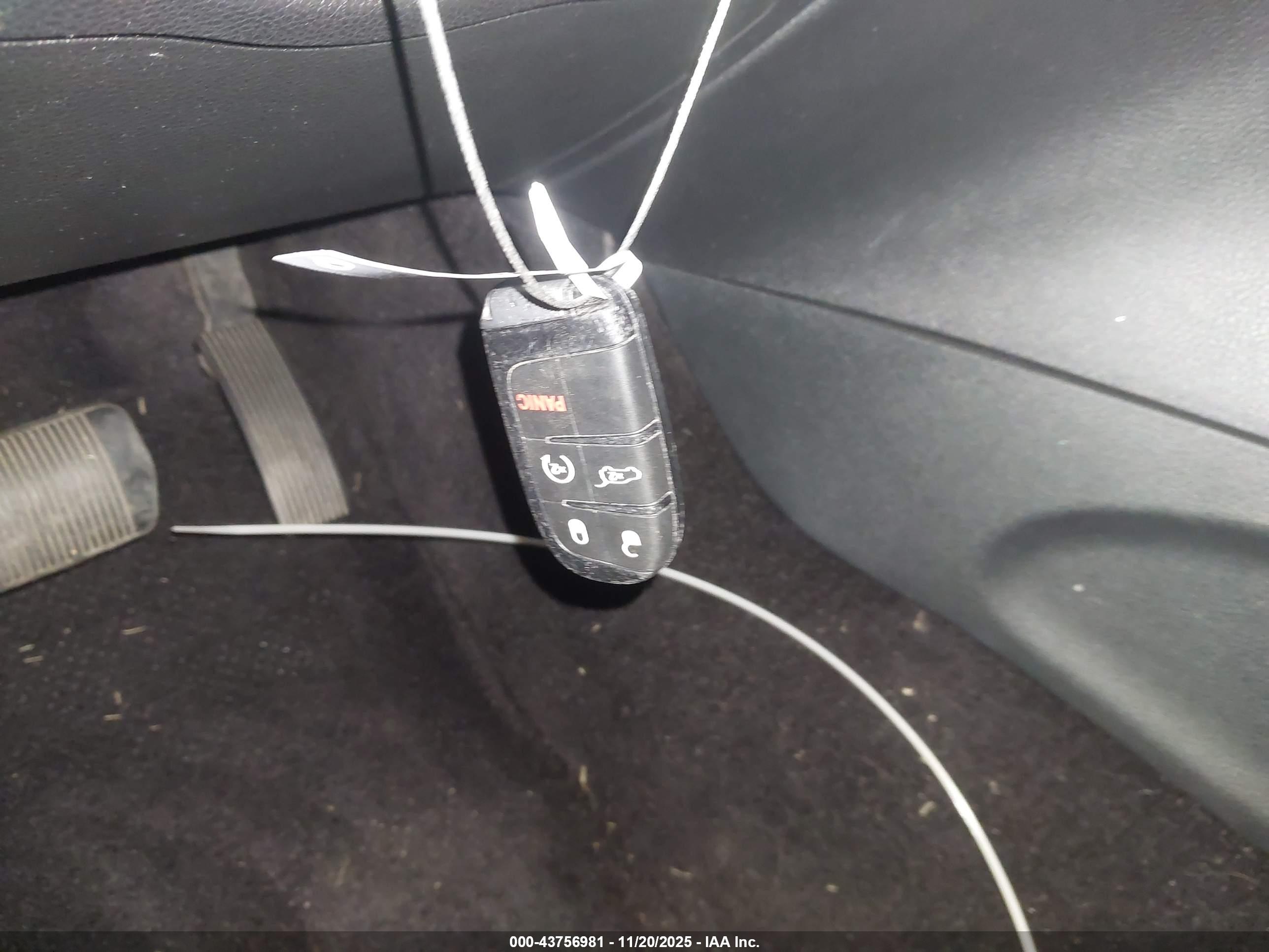 JEEP GRAND image 11