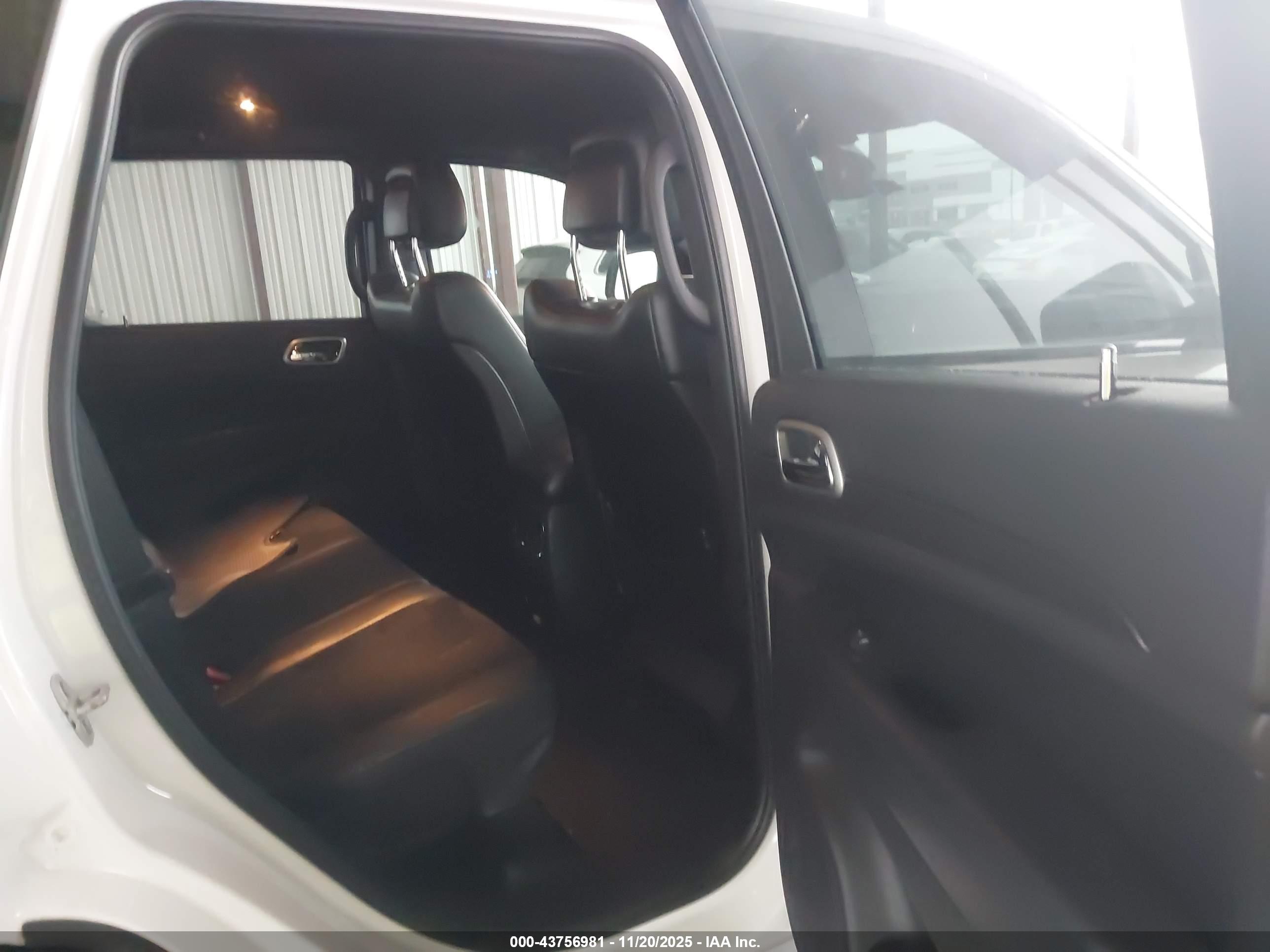 JEEP GRAND image 8