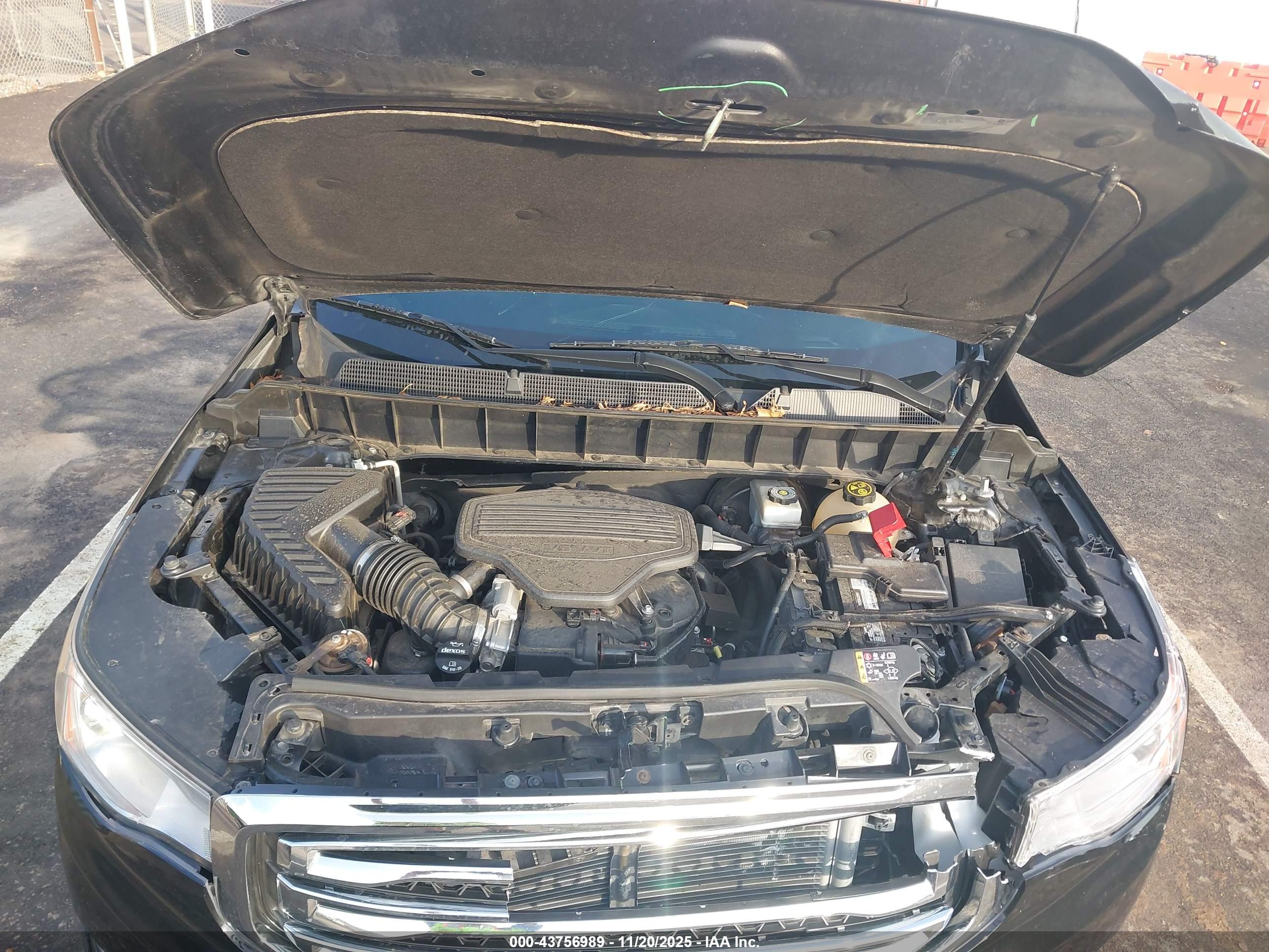 GMC ACADIA image 10