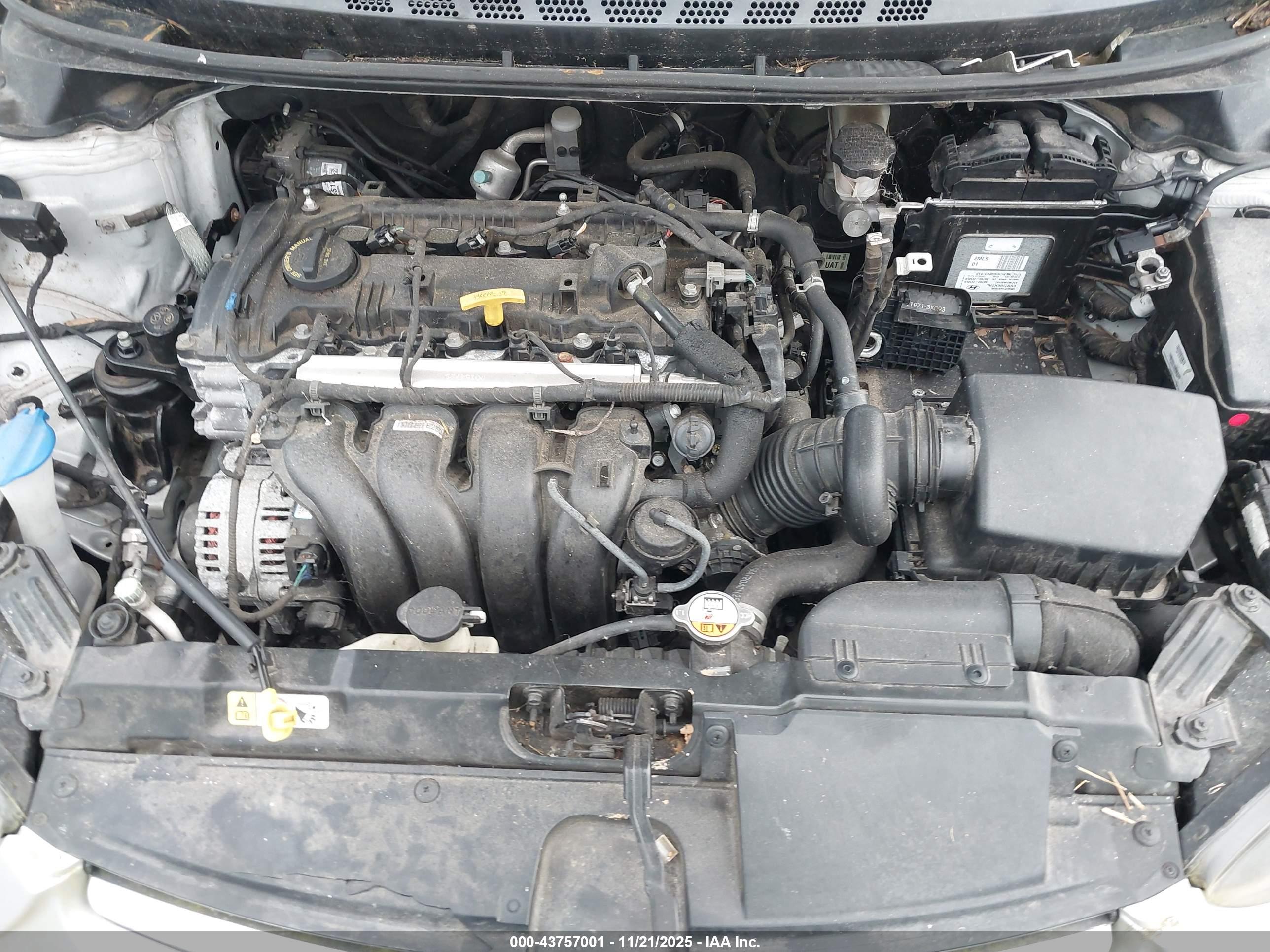 HYUNDAI ELANTRA image 10