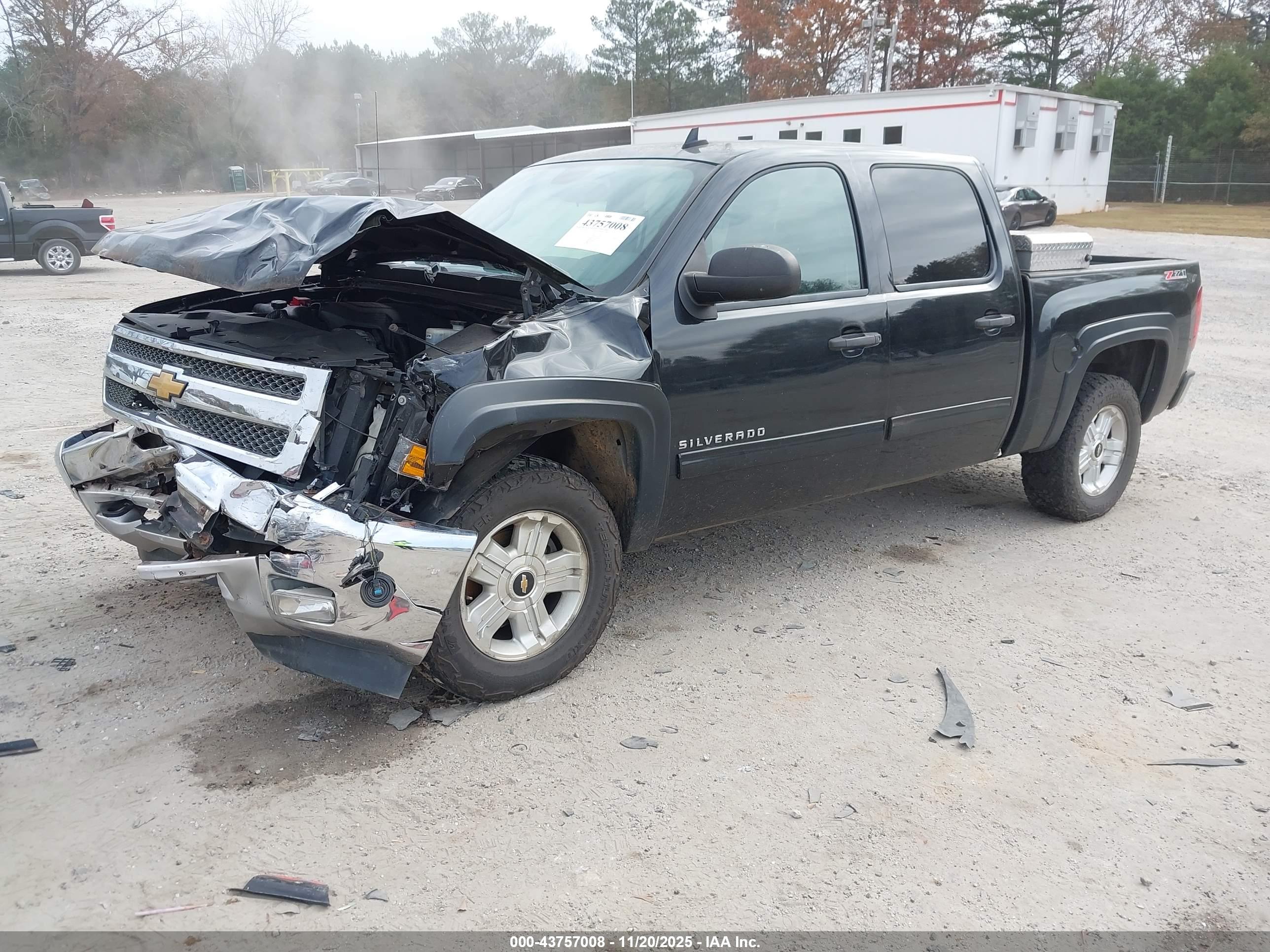CHEVROLET SILVERADO image 2