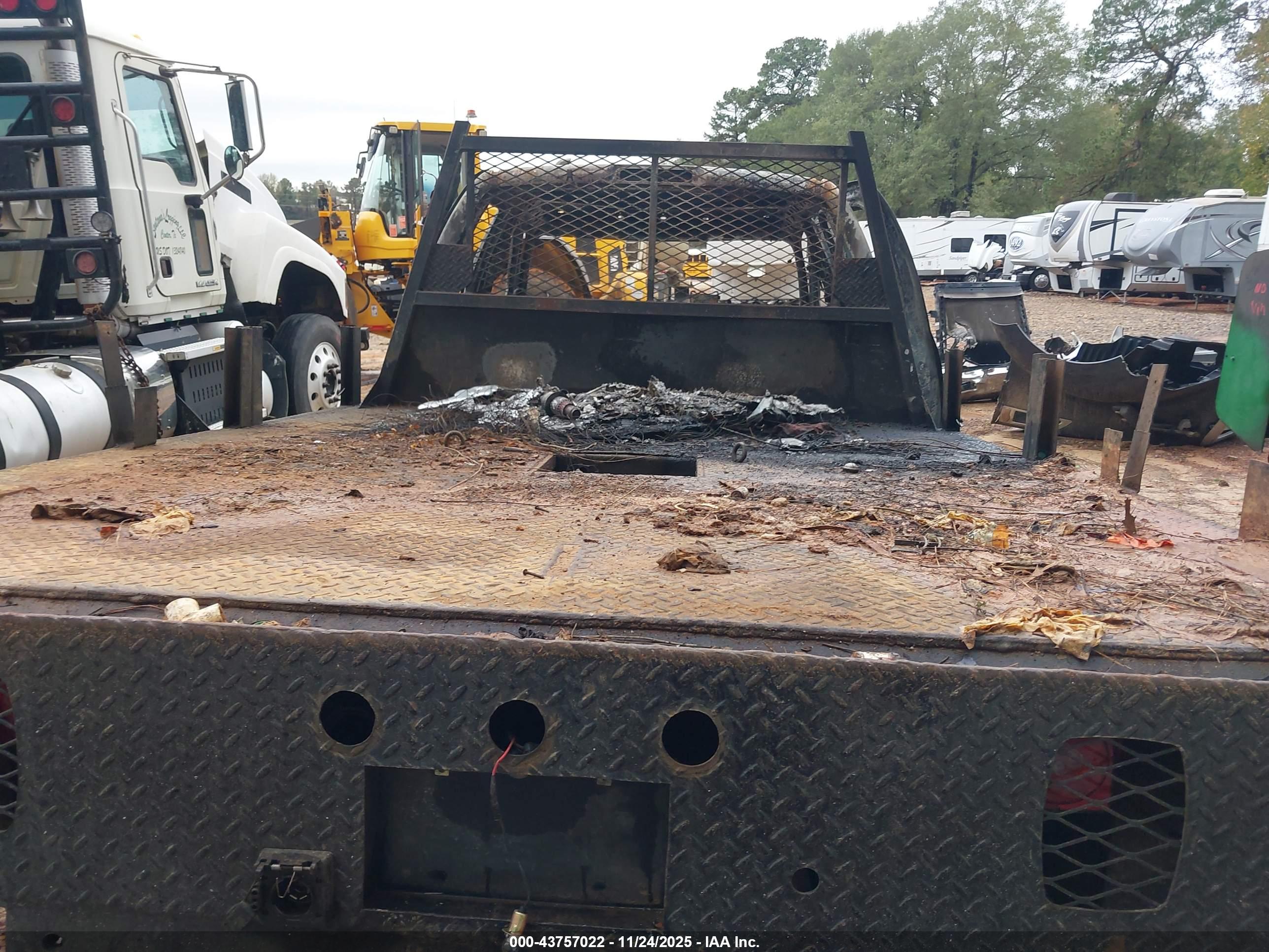 DODGE RAM image 7