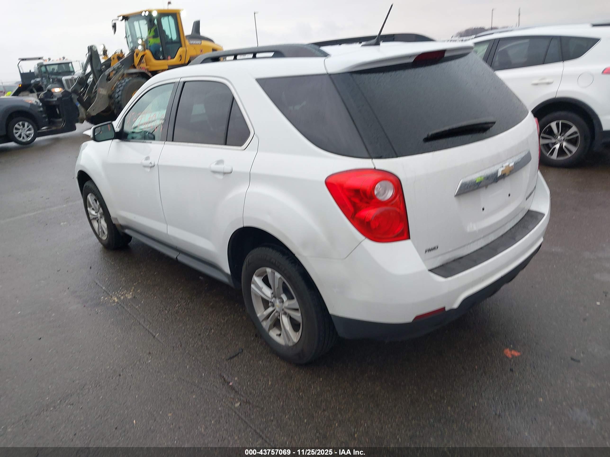 CHEVROLET EQUINOX image 3