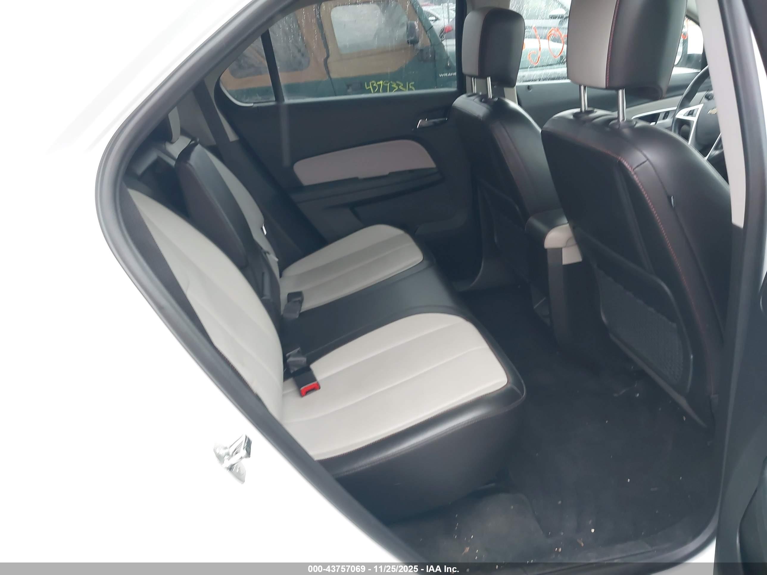 CHEVROLET EQUINOX image 8