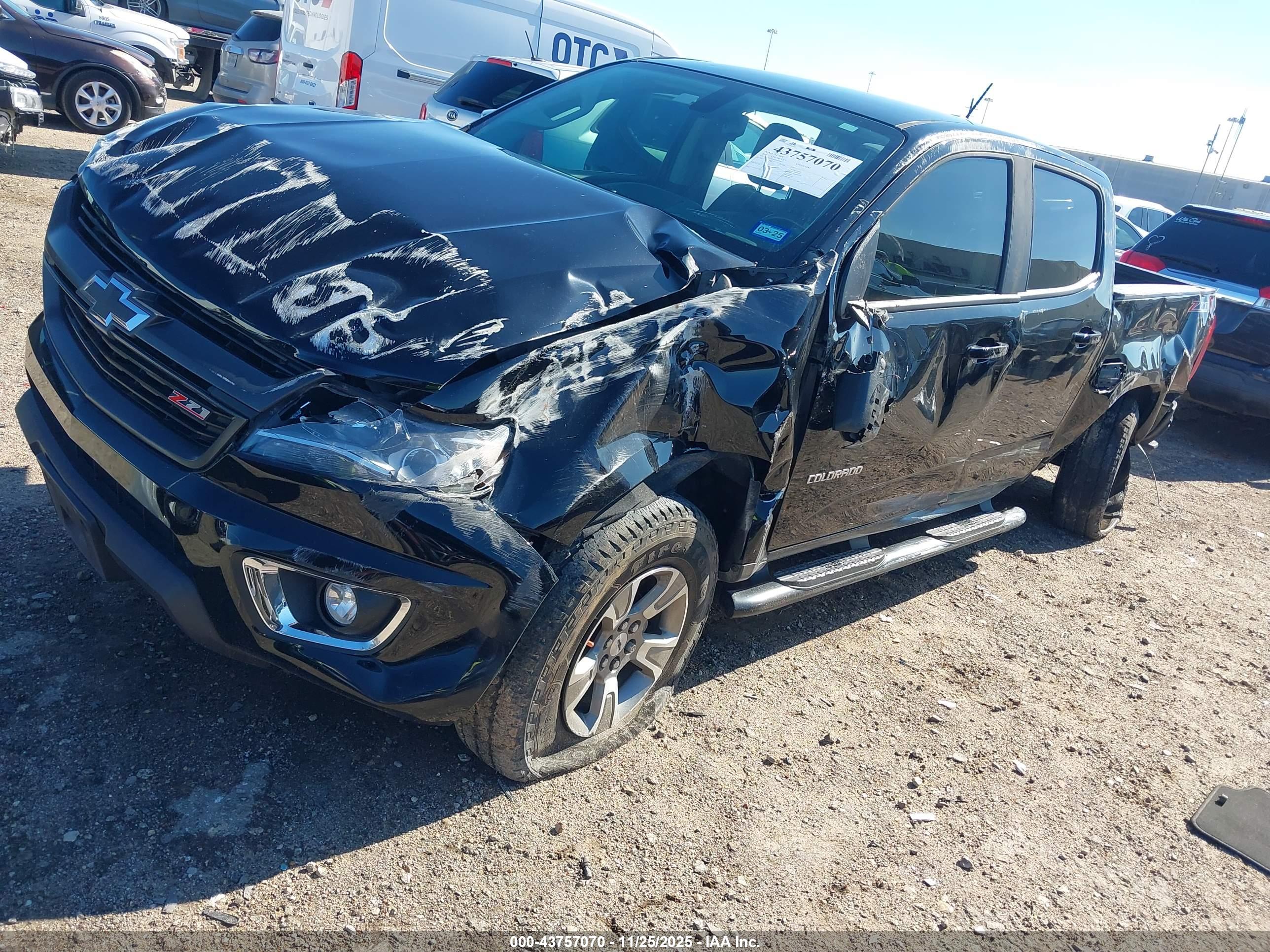 CHEVROLET COLORADO image 2