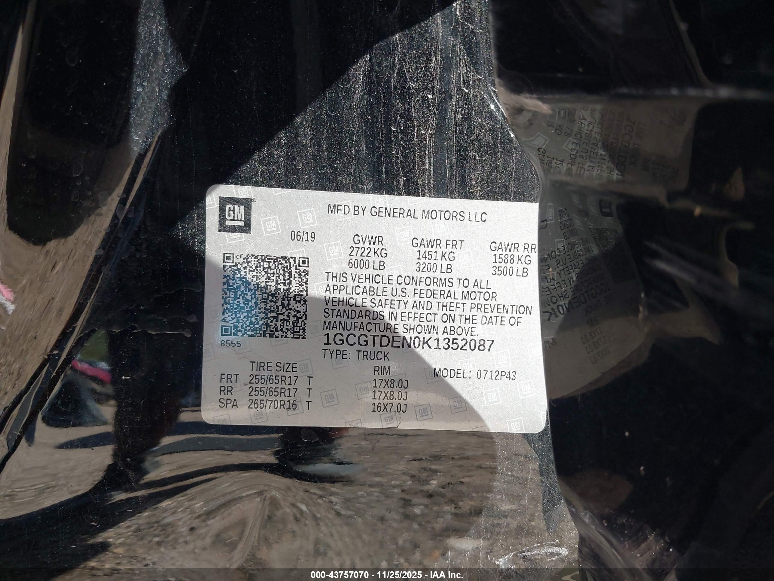 CHEVROLET COLORADO image 9