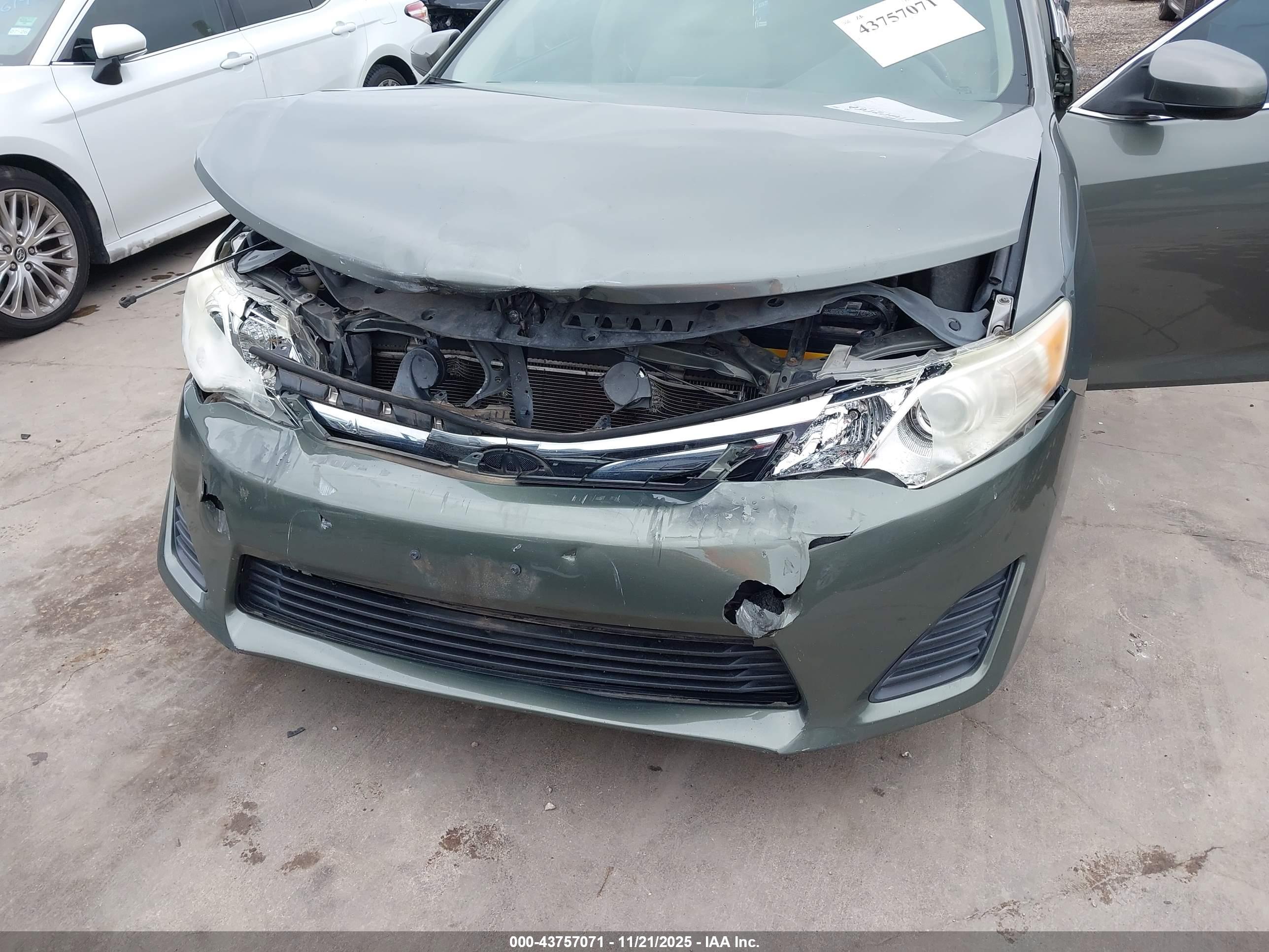 TOYOTA CAMRY image 6