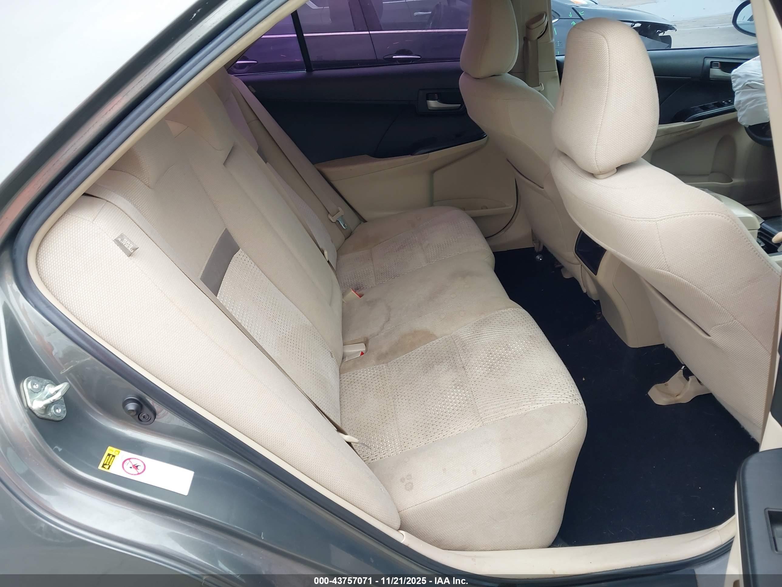 TOYOTA CAMRY image 8