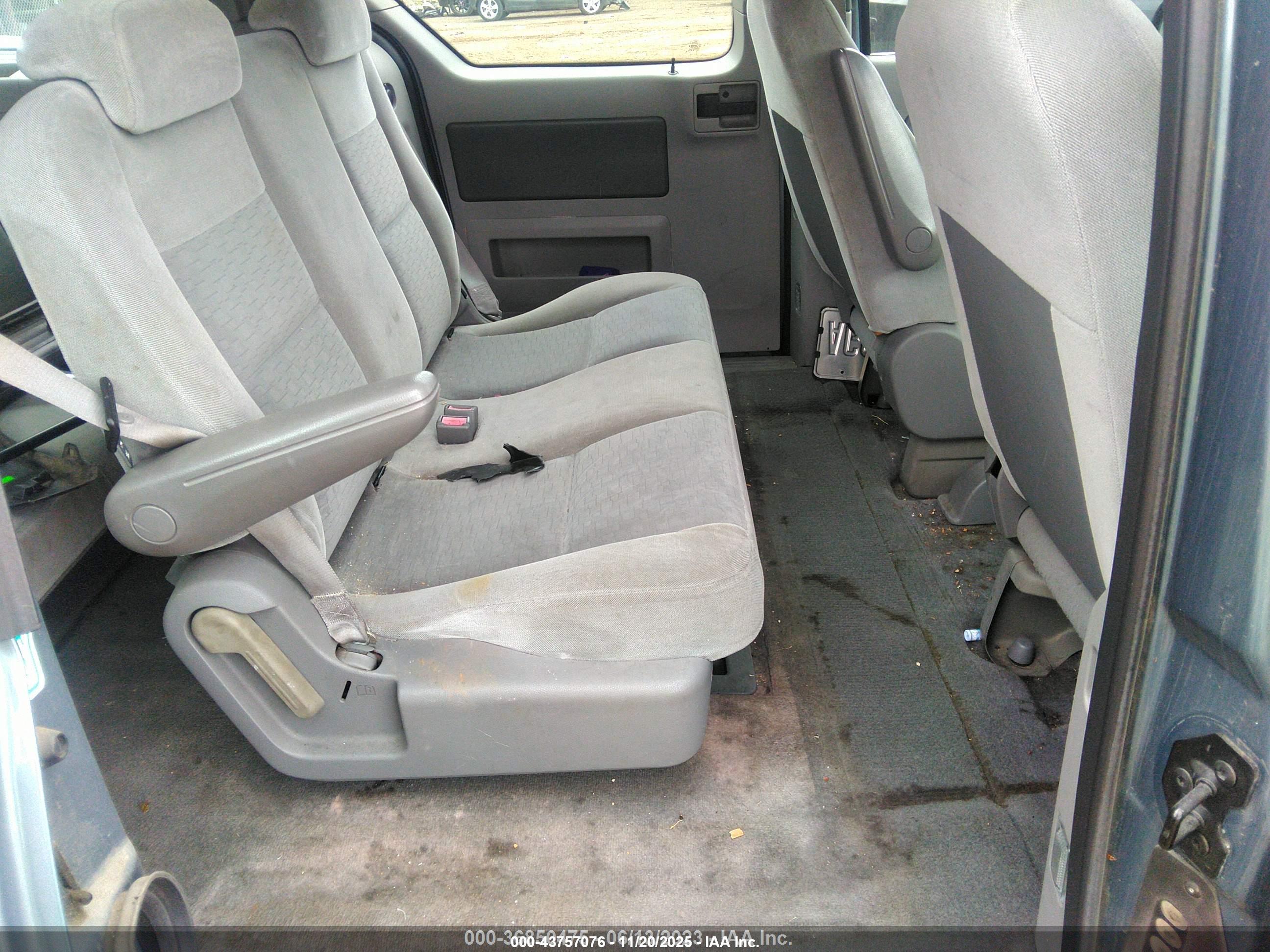 FORD FREESTAR image 8