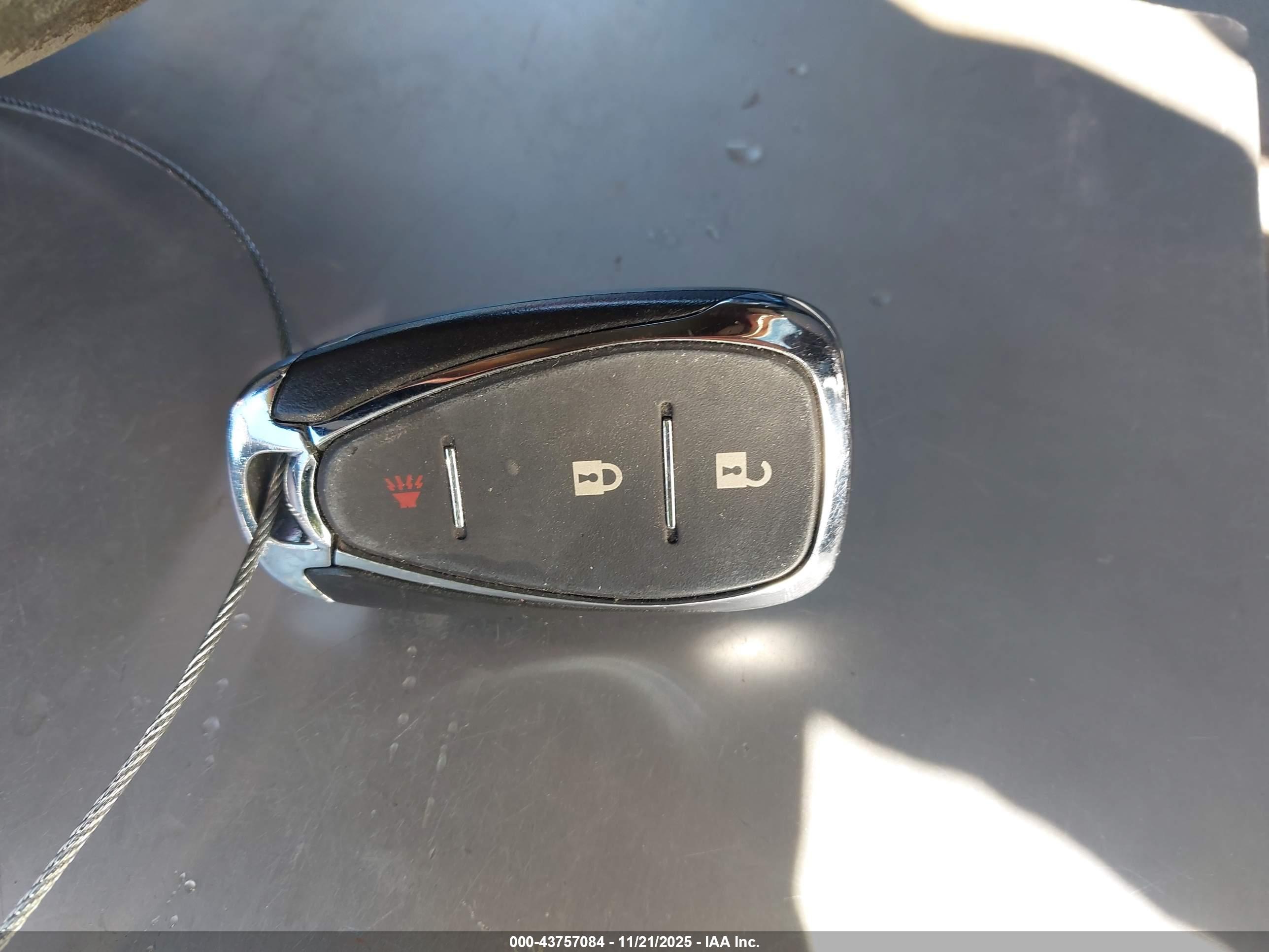 CHEVROLET EQUINOX image 11