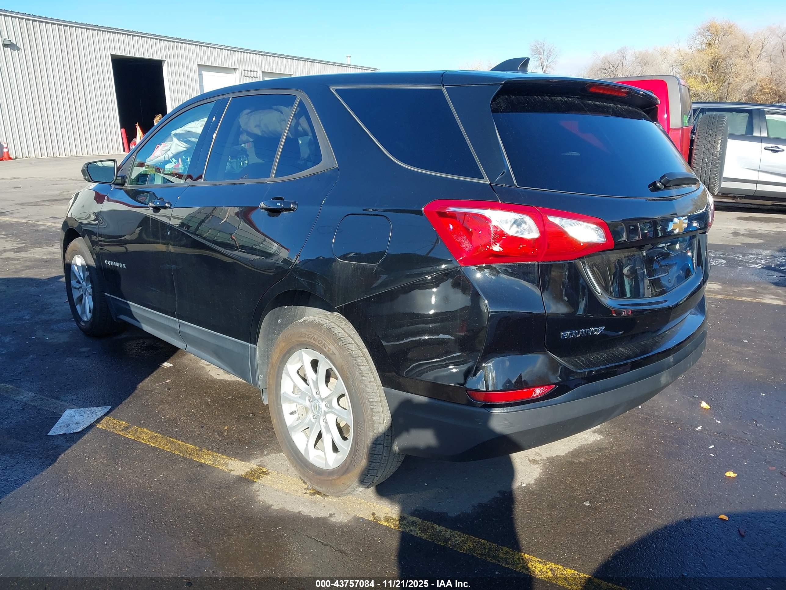 CHEVROLET EQUINOX image 3