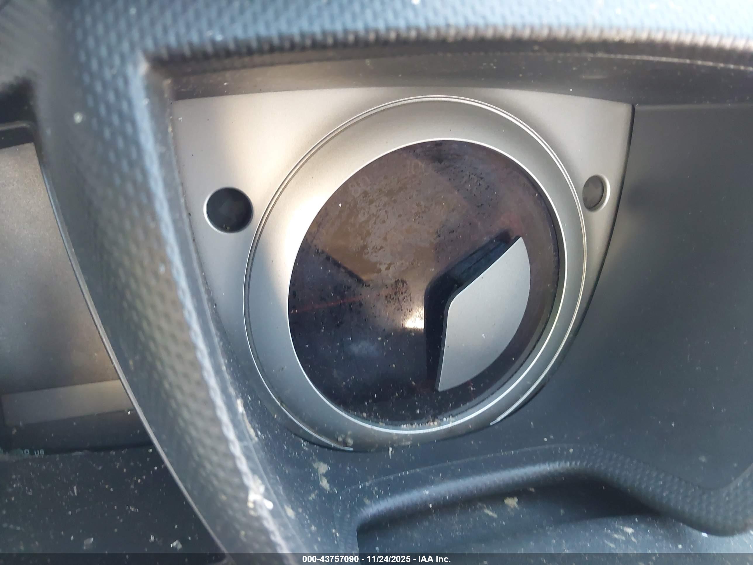 SCION XD image 7