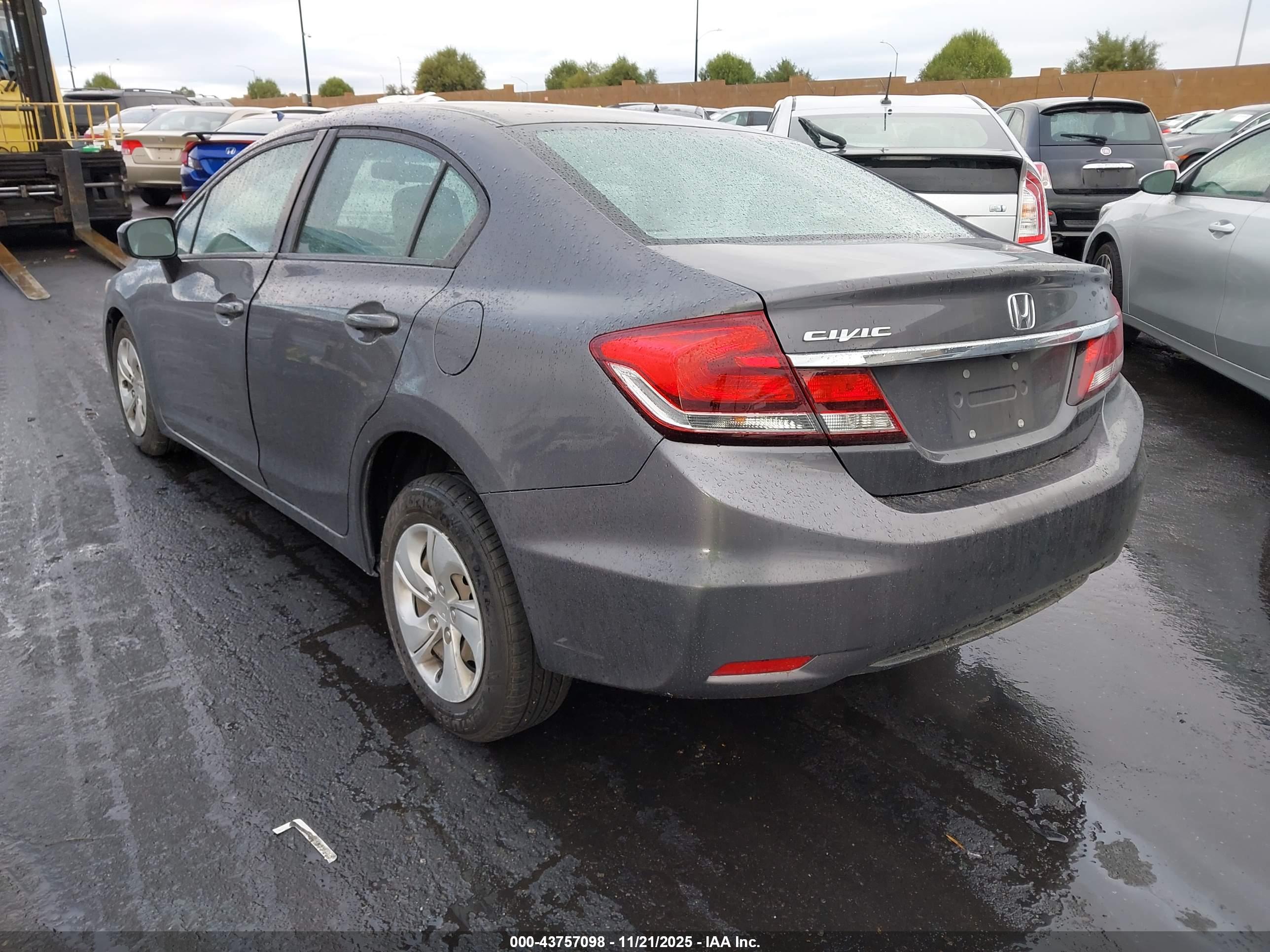HONDA CIVIC image 3