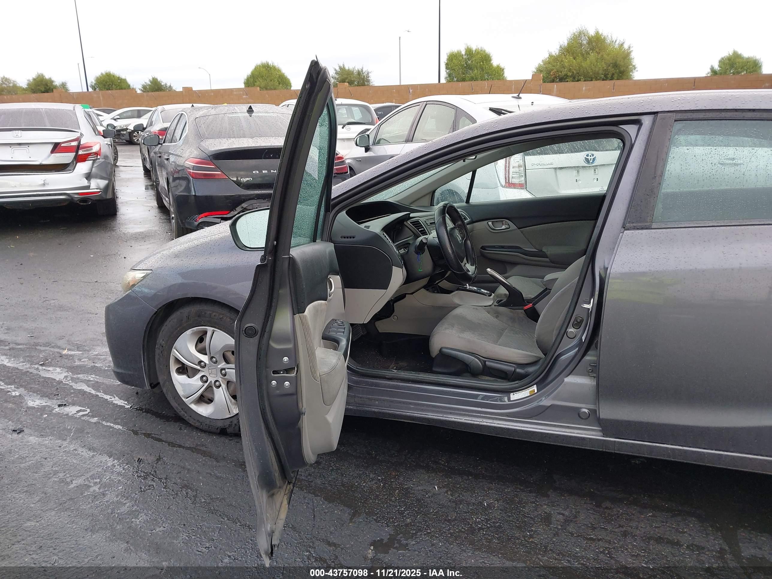 HONDA CIVIC image 5