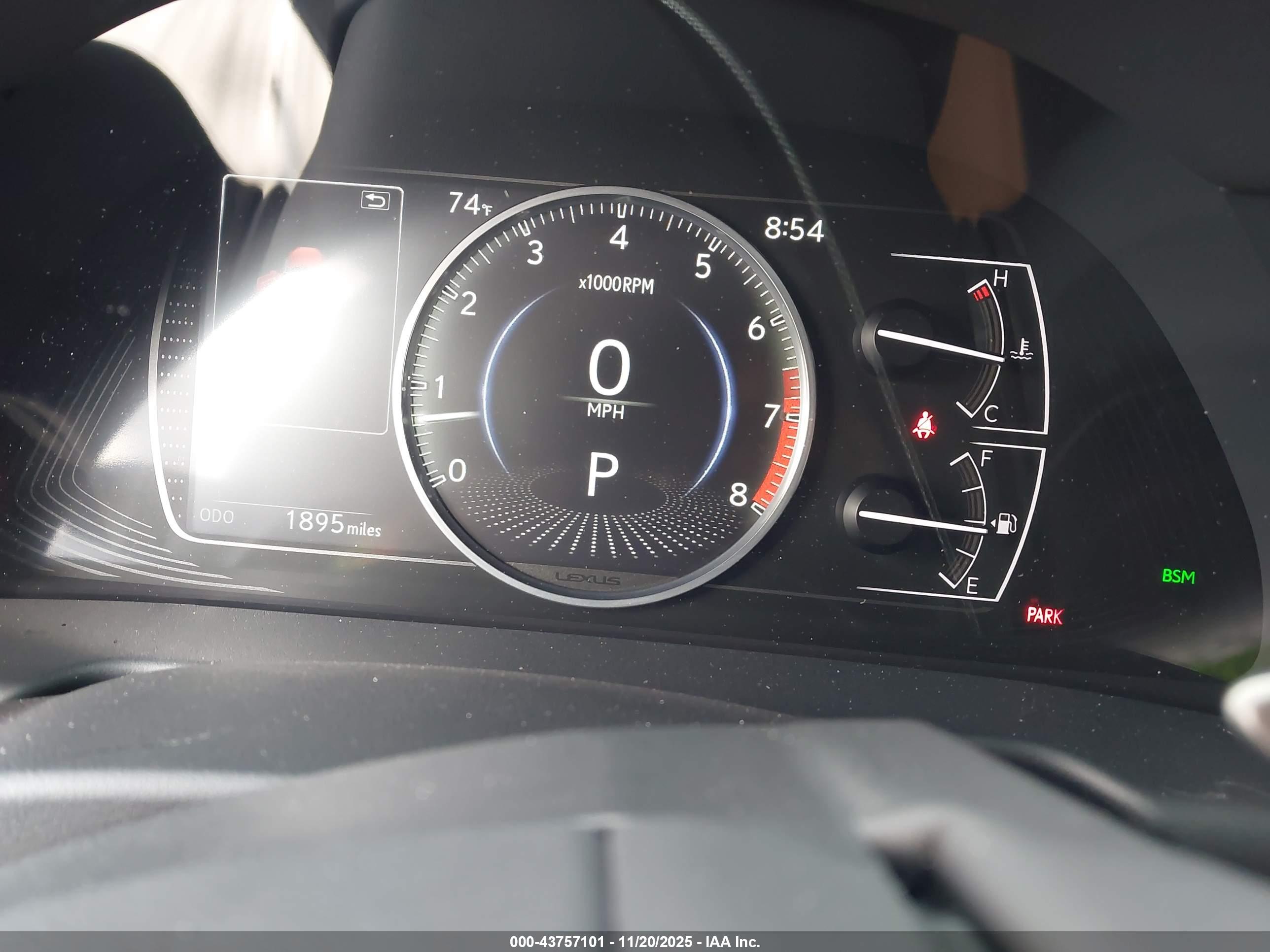 LEXUS ES image 7