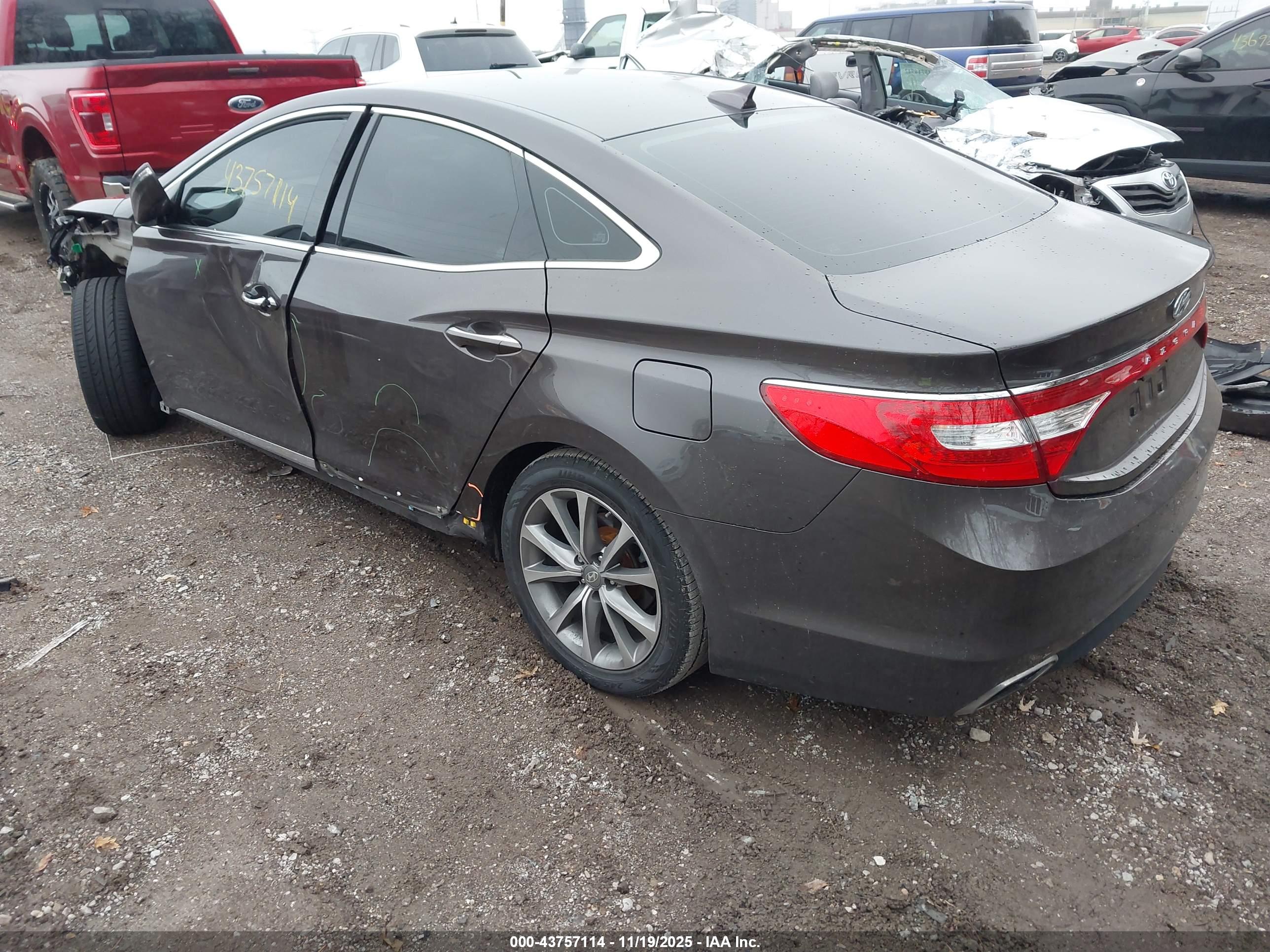 HYUNDAI AZERA image 3