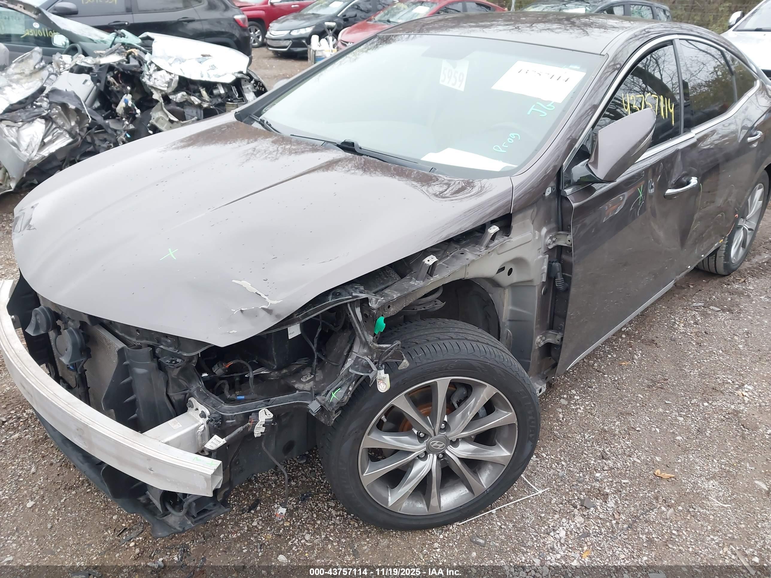 HYUNDAI AZERA image 6
