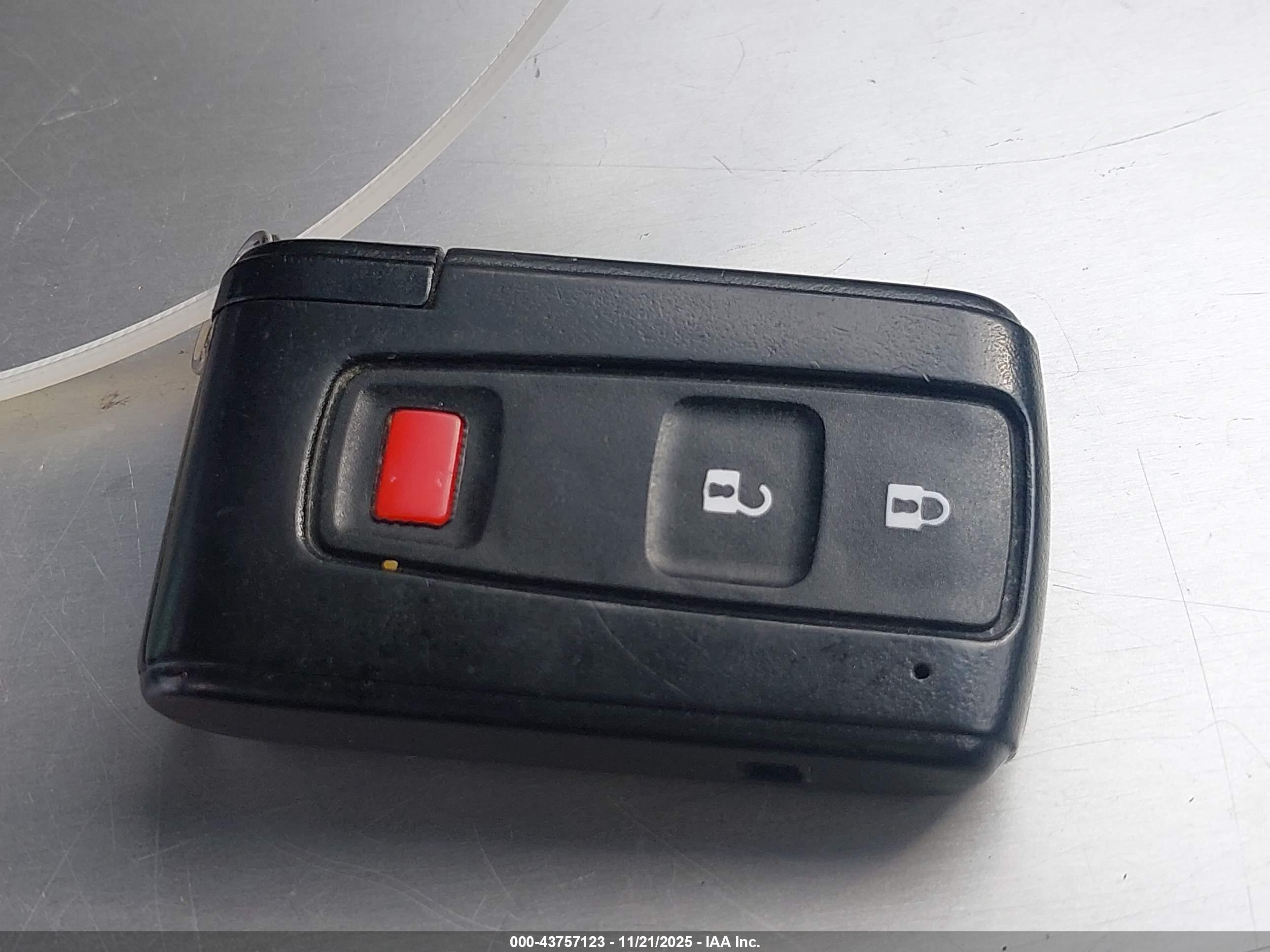 TOYOTA PRIUS image 11