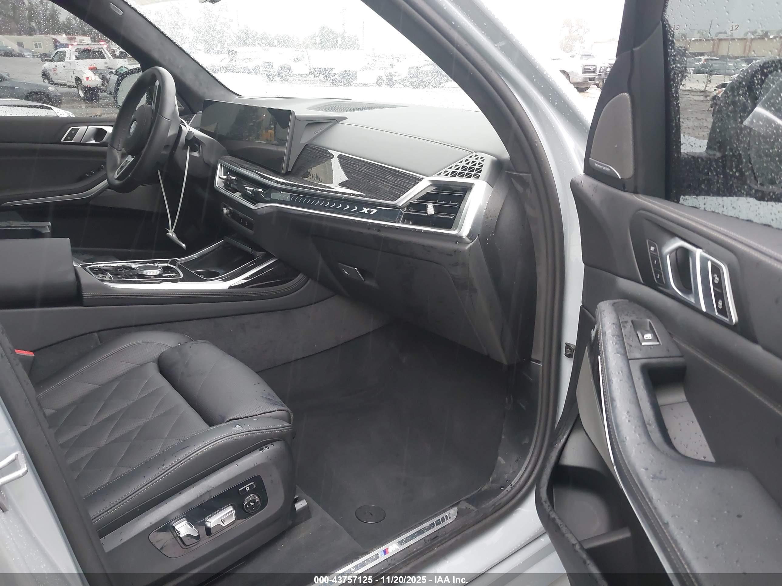 BMW X7 image 5