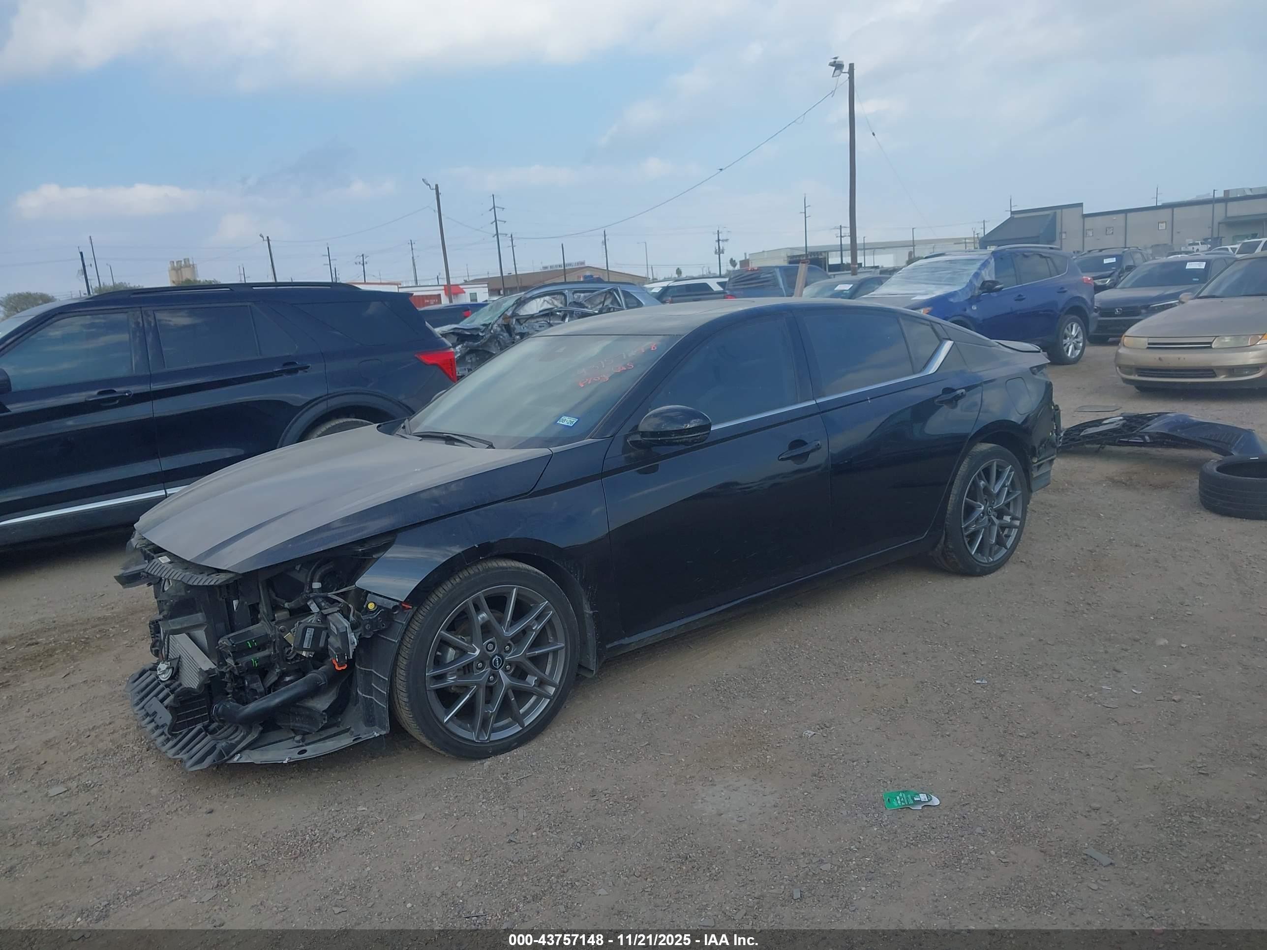 NISSAN ALTIMA image 2