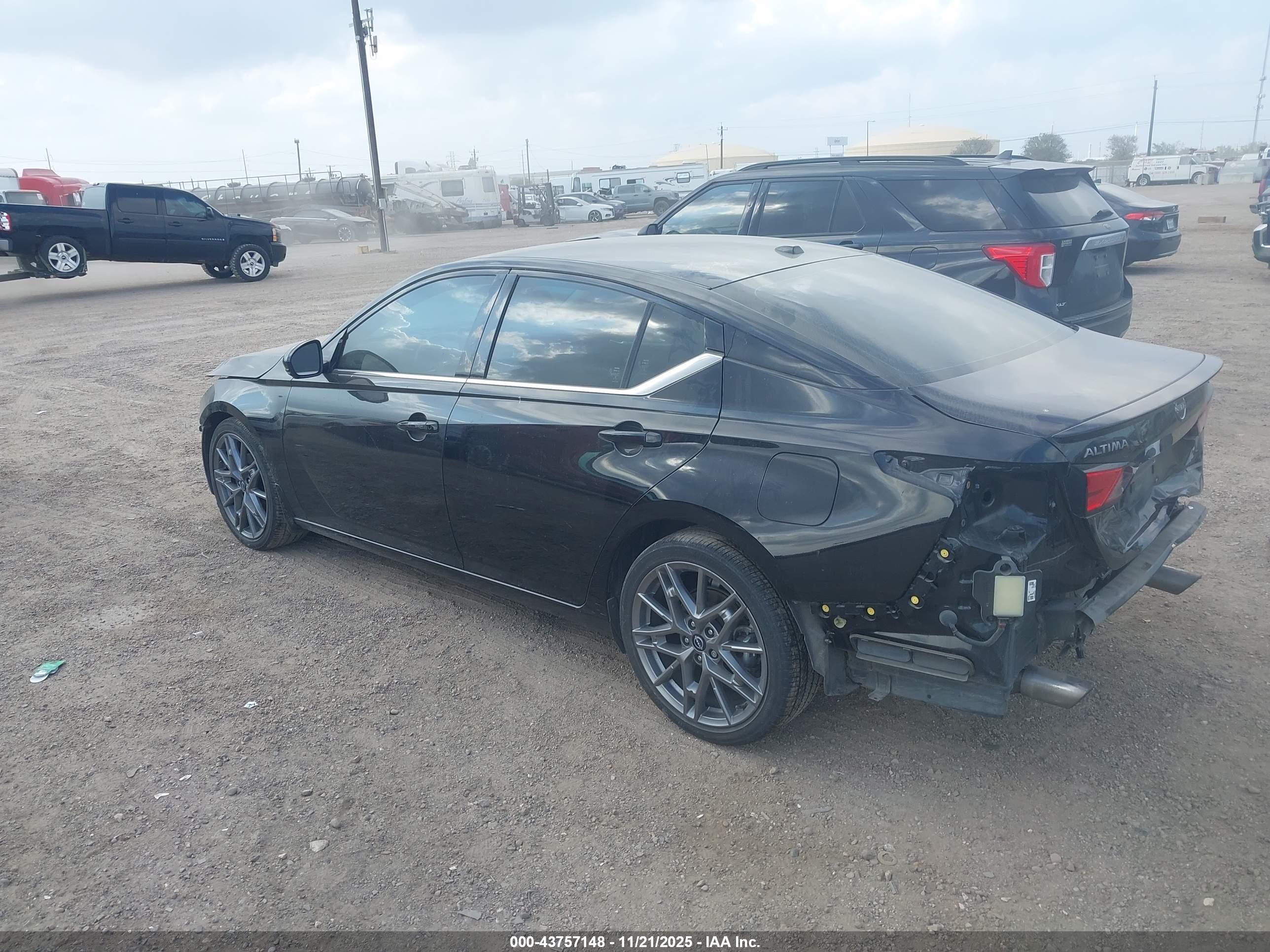 NISSAN ALTIMA image 3