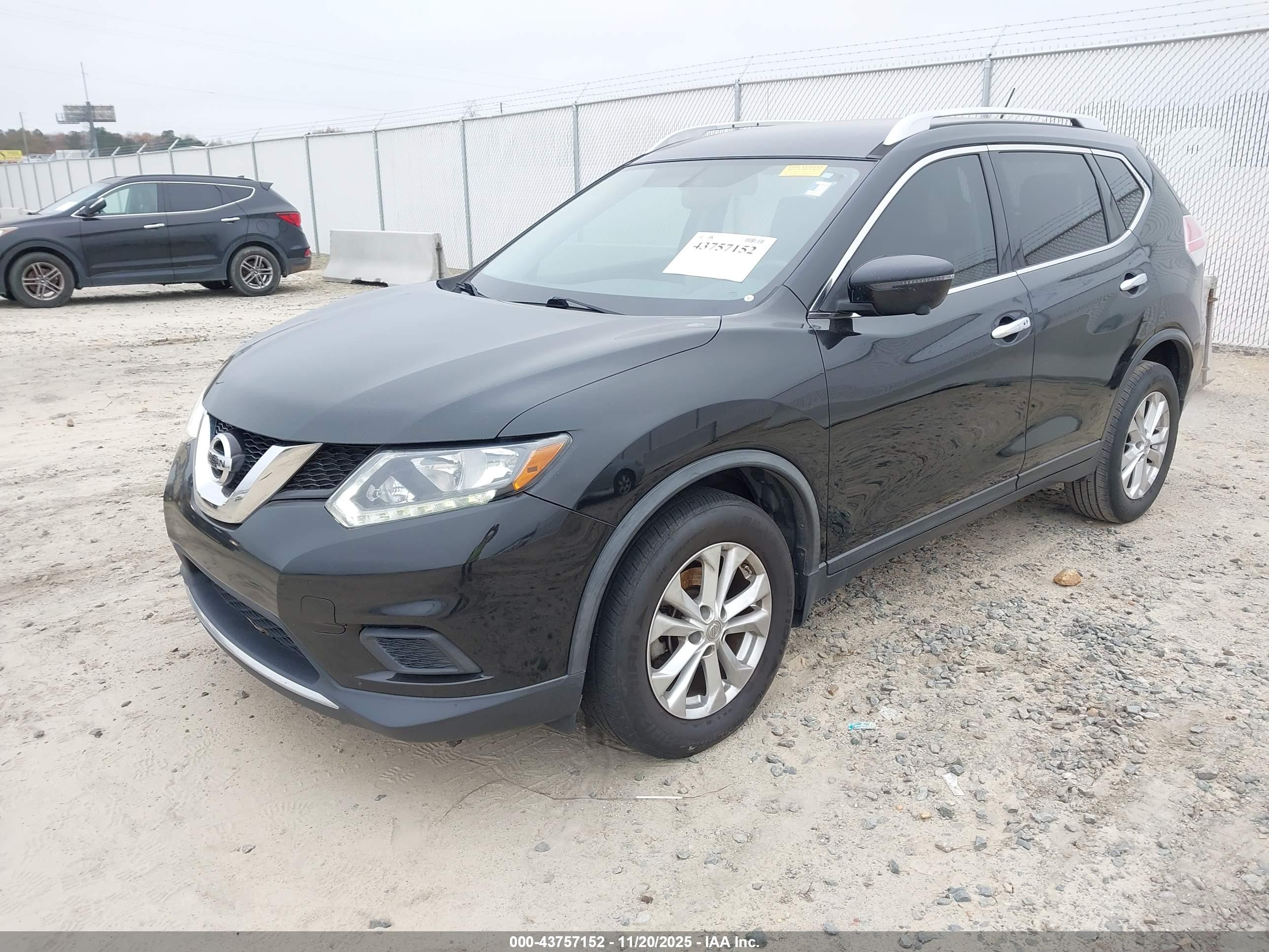 NISSAN ROGUE image 2