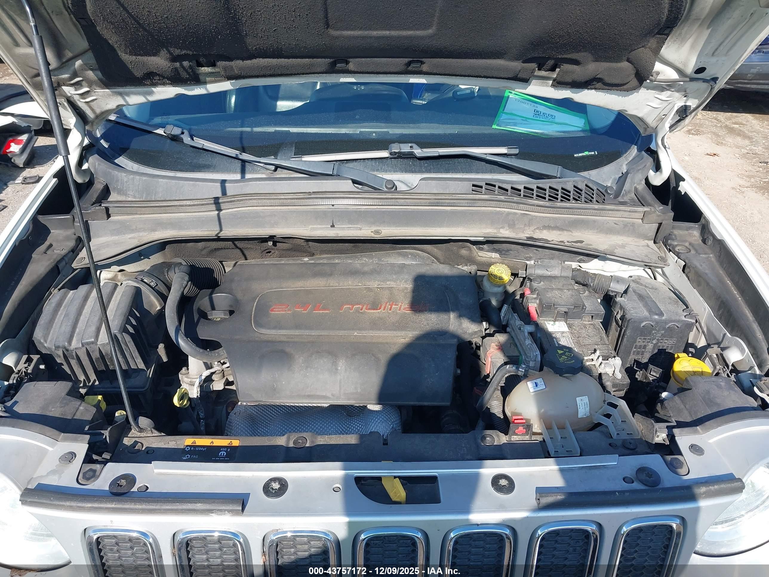 JEEP RENEGADE image 10