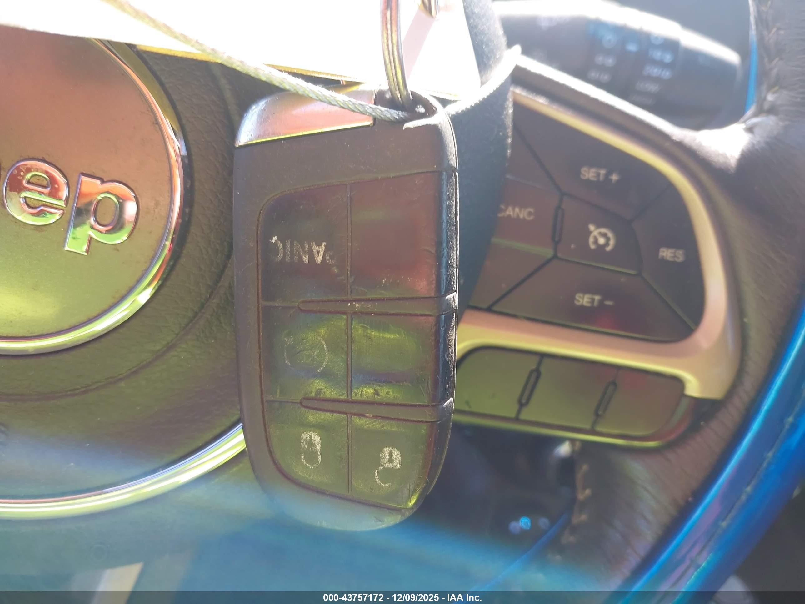 JEEP RENEGADE image 11