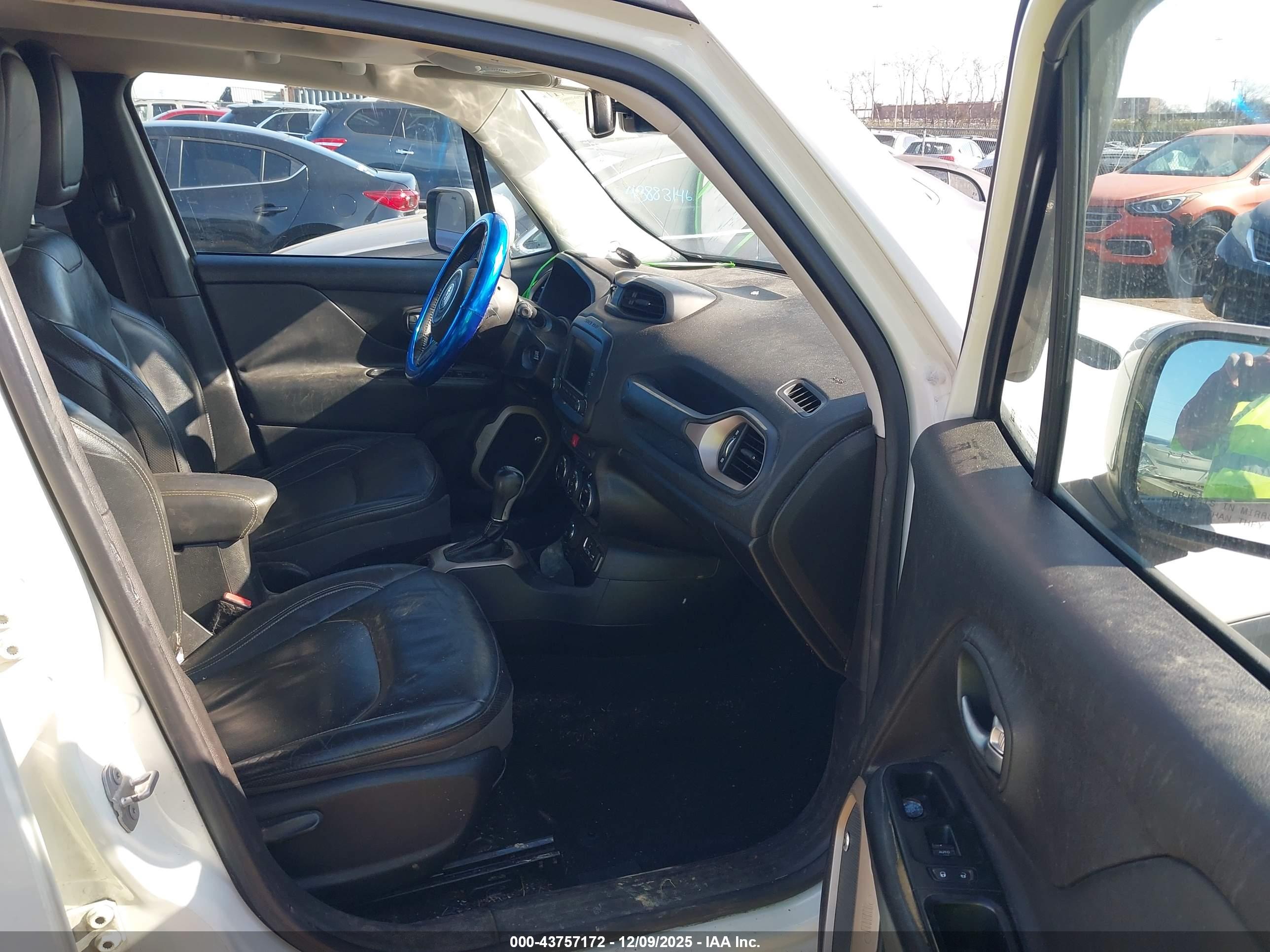 JEEP RENEGADE image 5