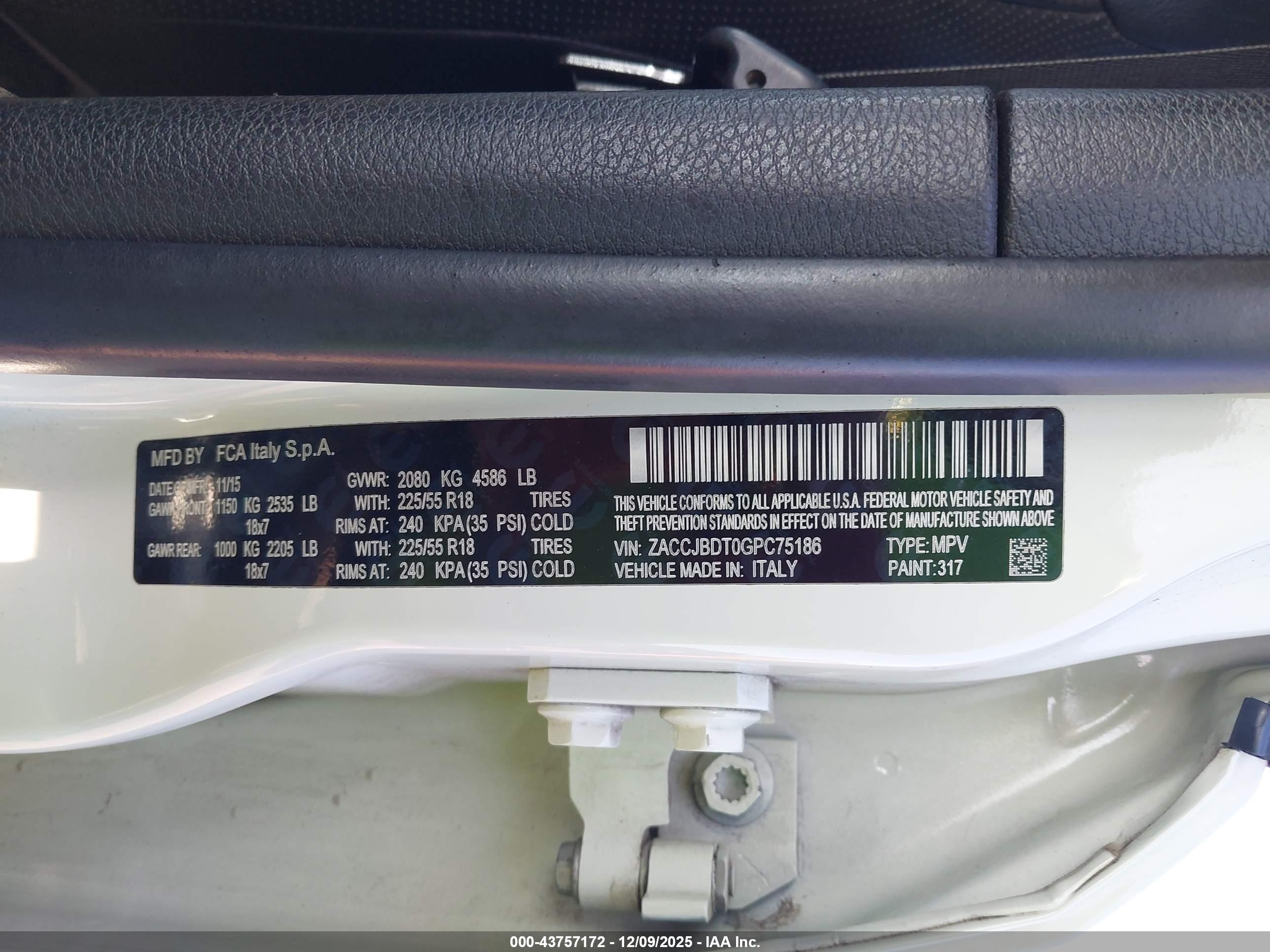 JEEP RENEGADE image 9