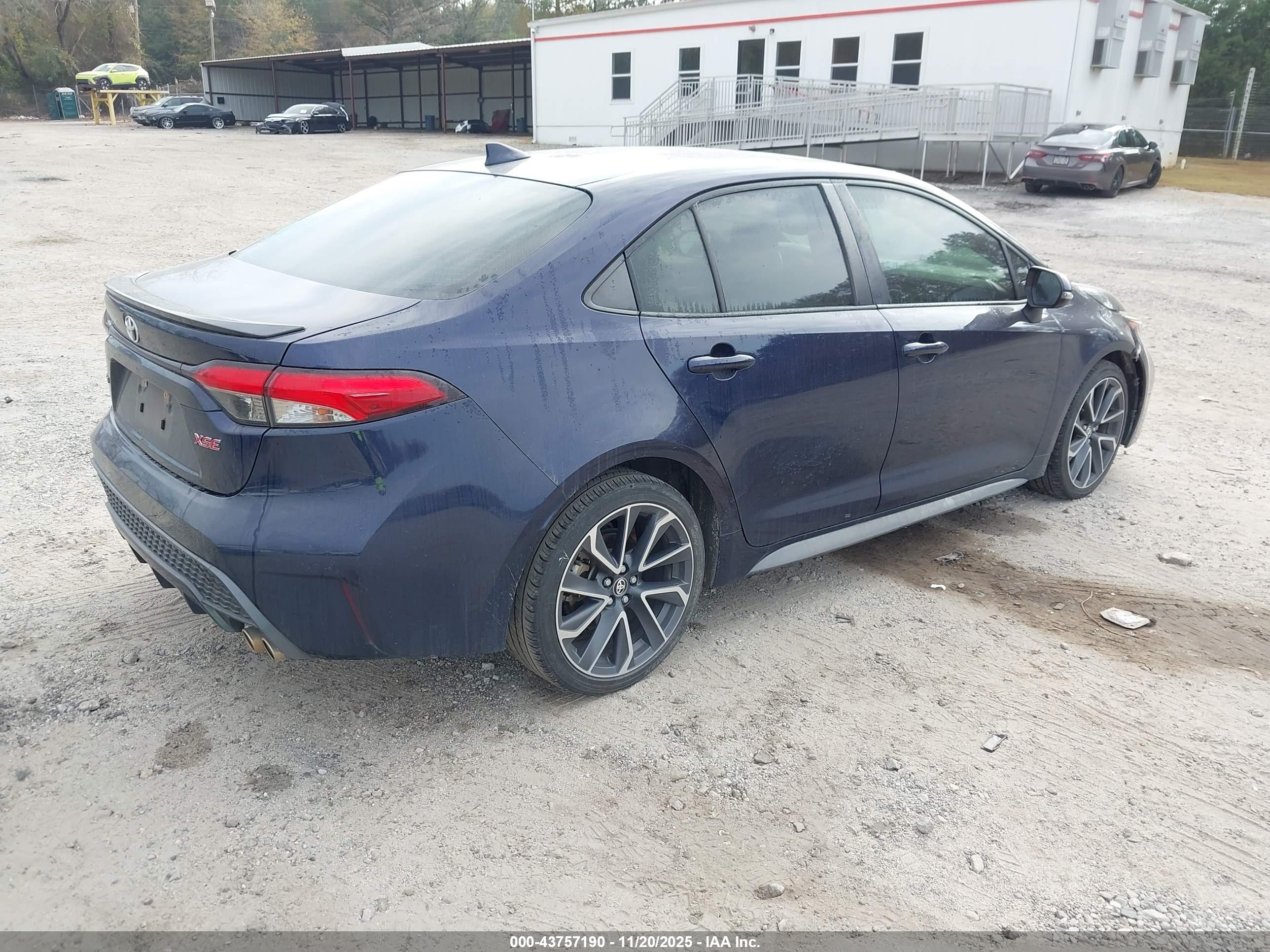 TOYOTA COROLLA image 4