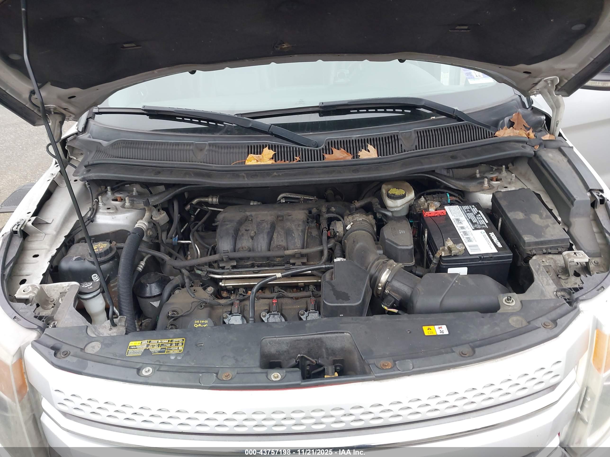 FORD EXPLORER image 10
