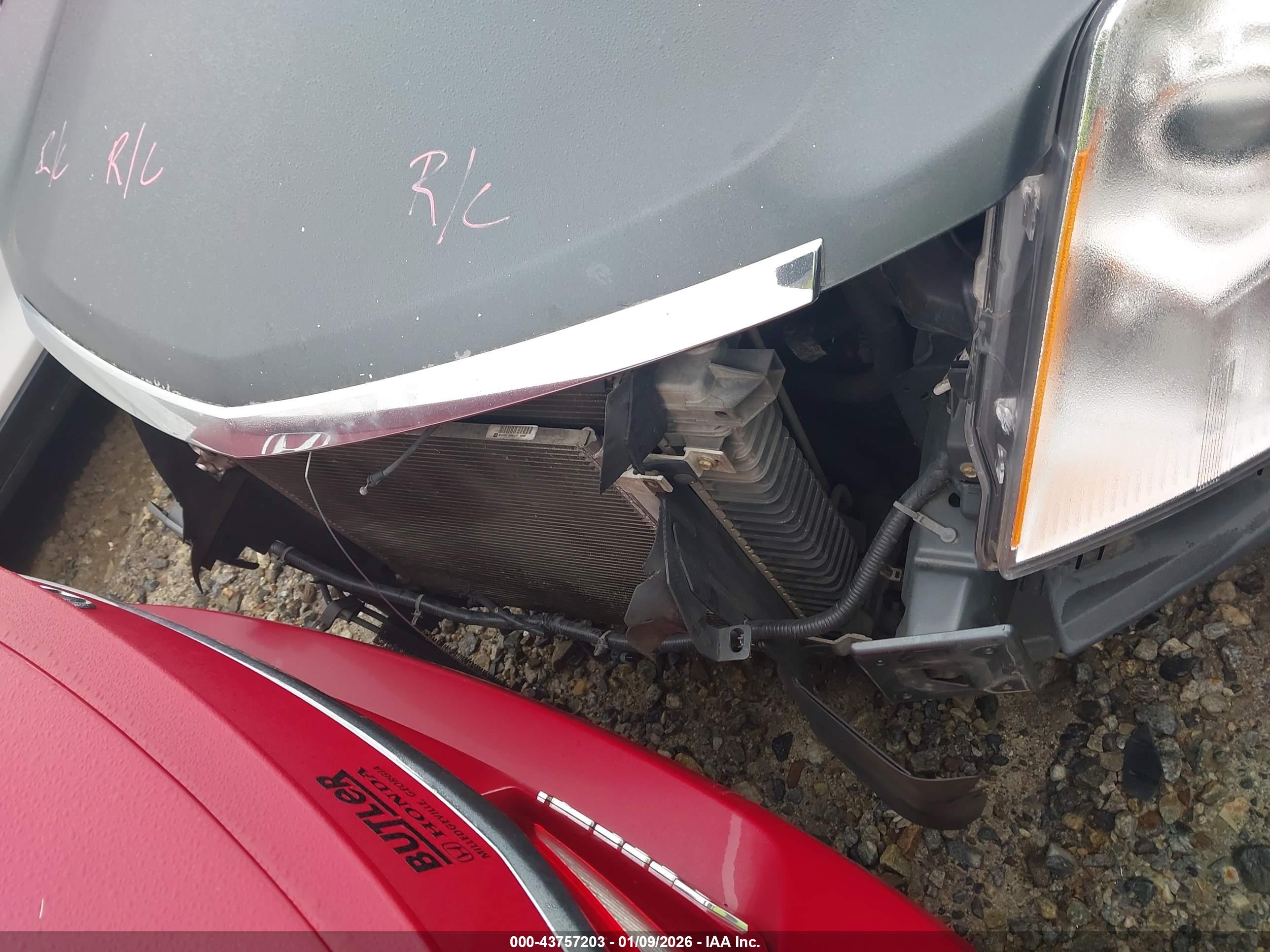 CADILLAC SRX image 6