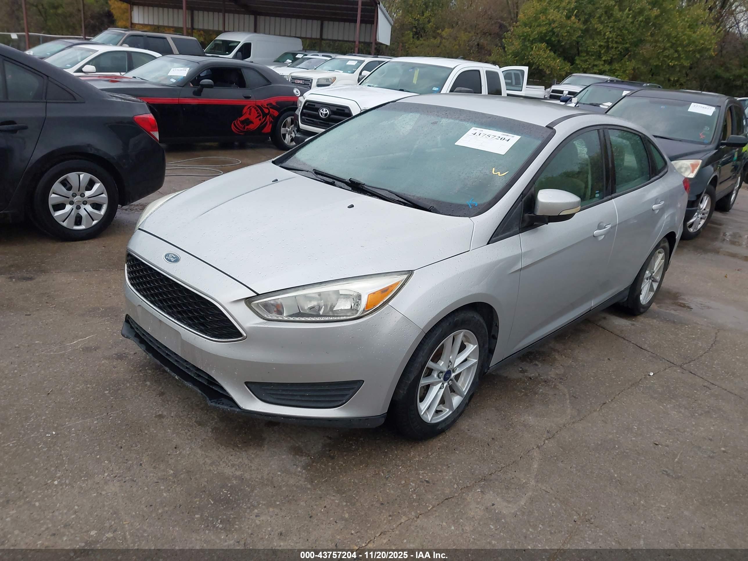 FORD FOCUS image 2