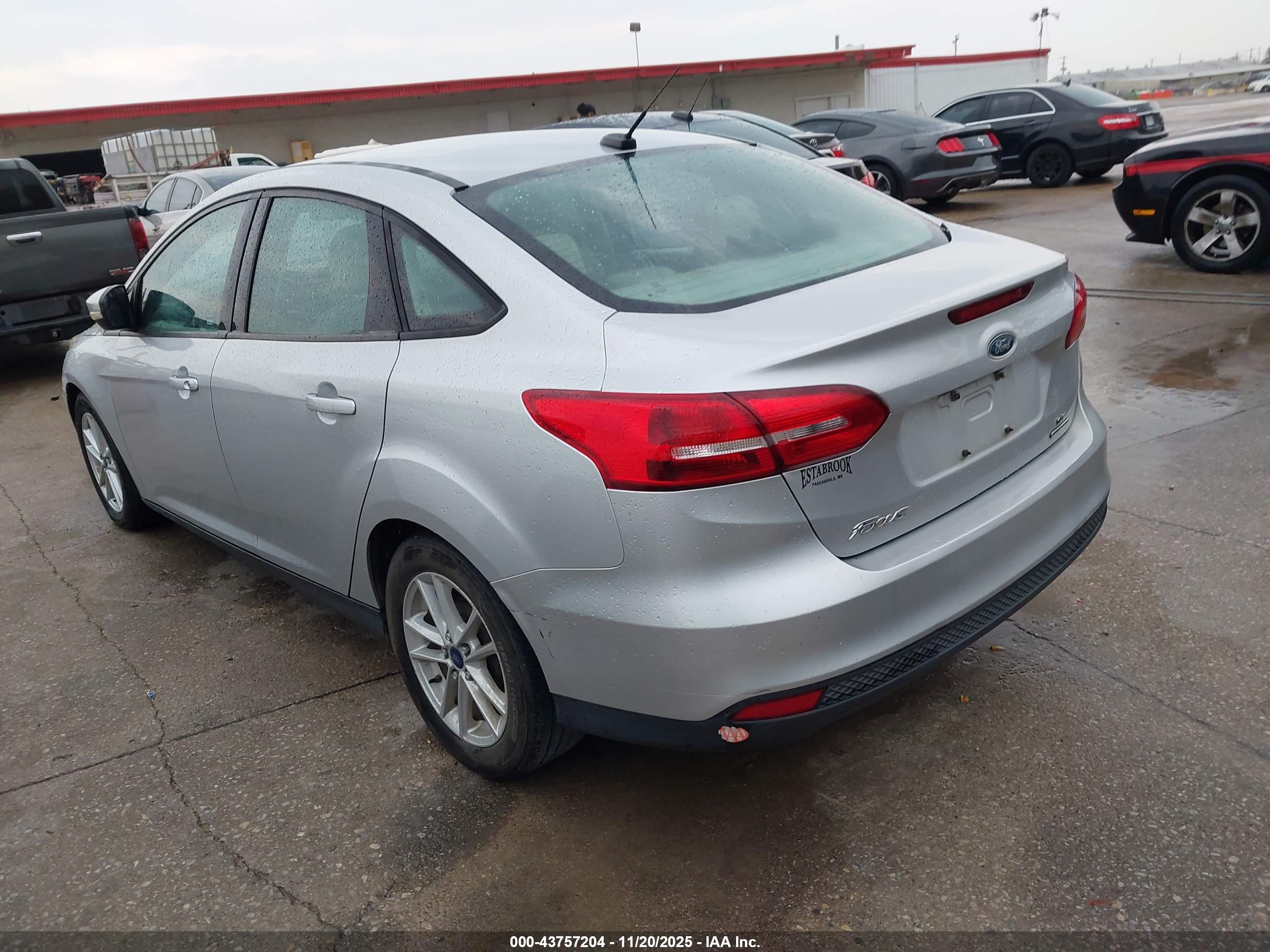 FORD FOCUS image 3