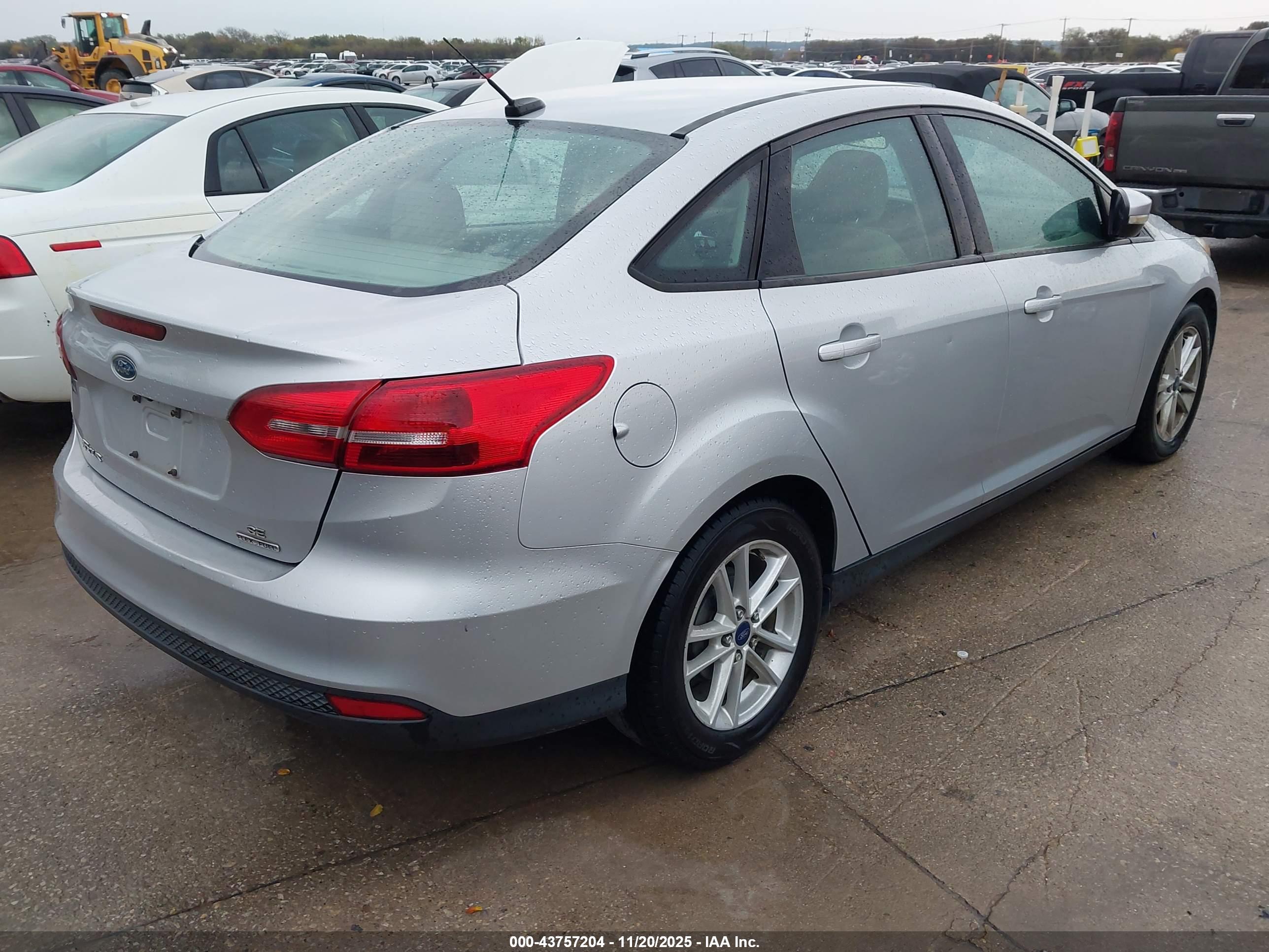 FORD FOCUS image 4