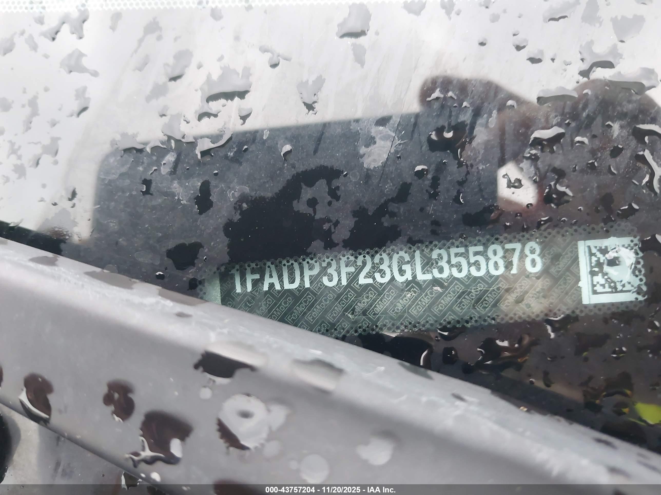 FORD FOCUS image 9