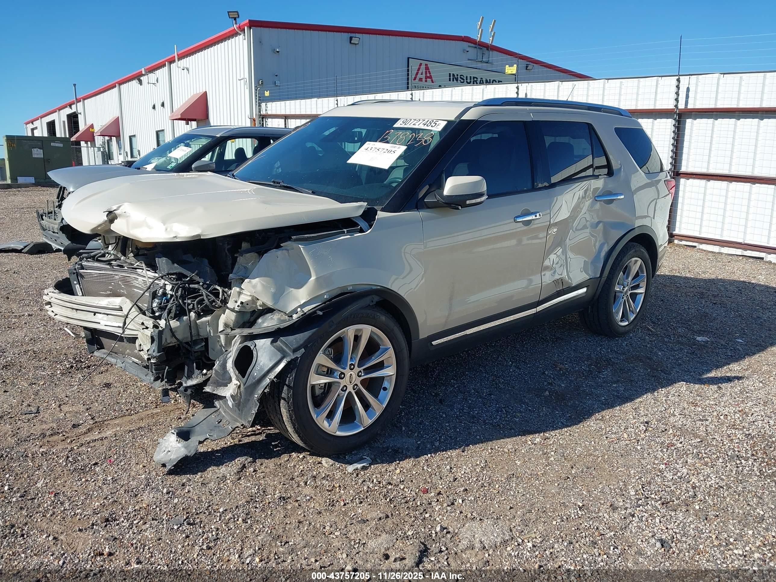 FORD EXPLORER image 2