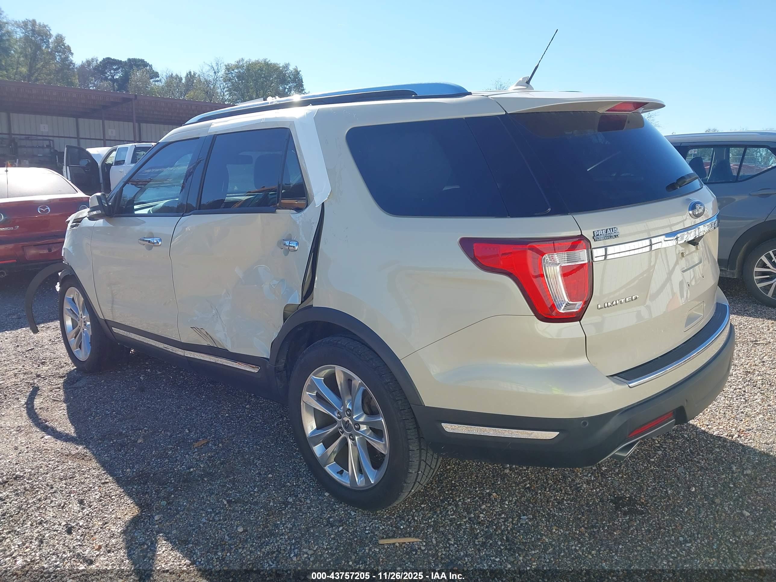 FORD EXPLORER image 3
