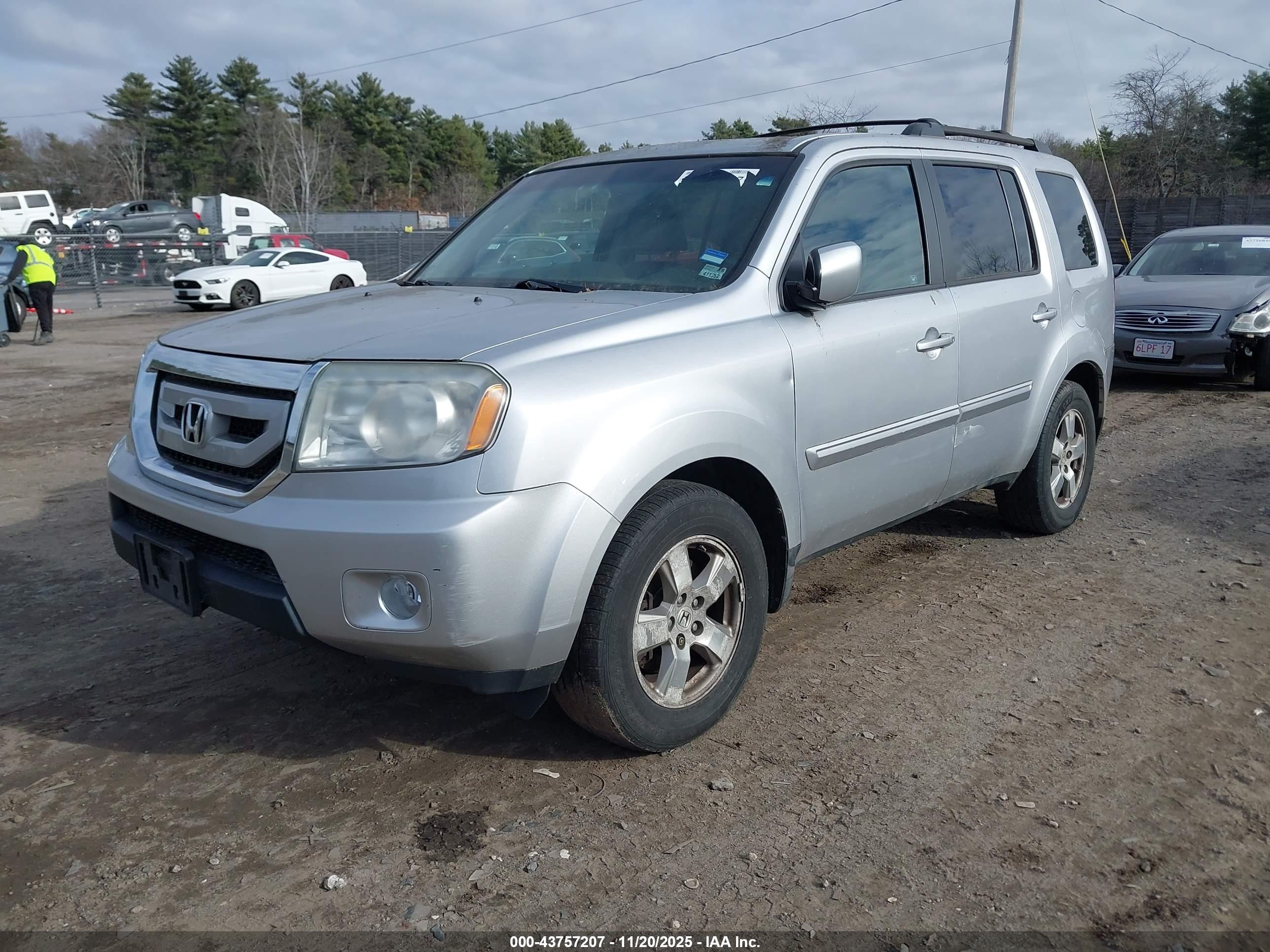 HONDA PILOT image 2