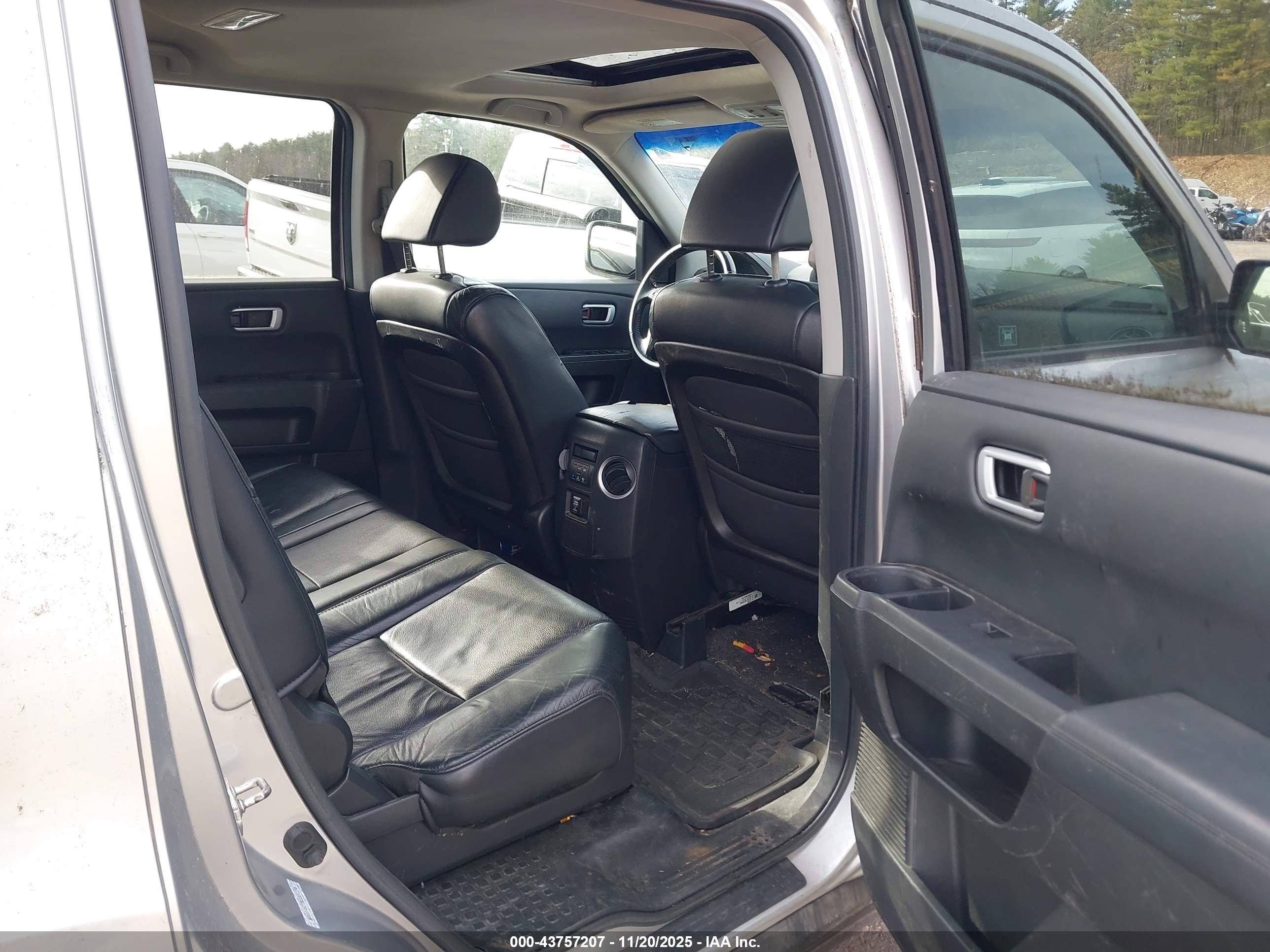 HONDA PILOT image 8