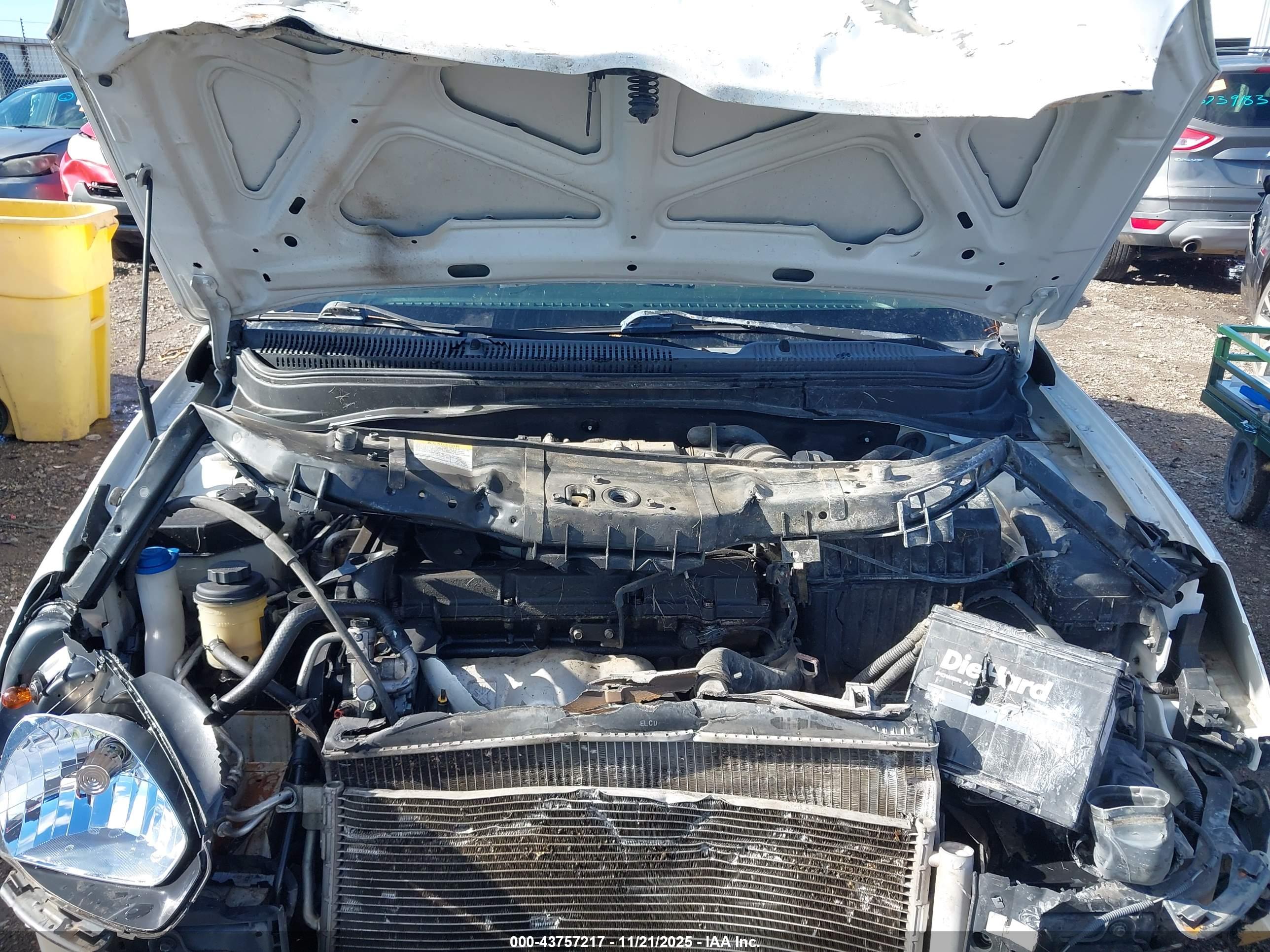 HYUNDAI ACCENT image 10