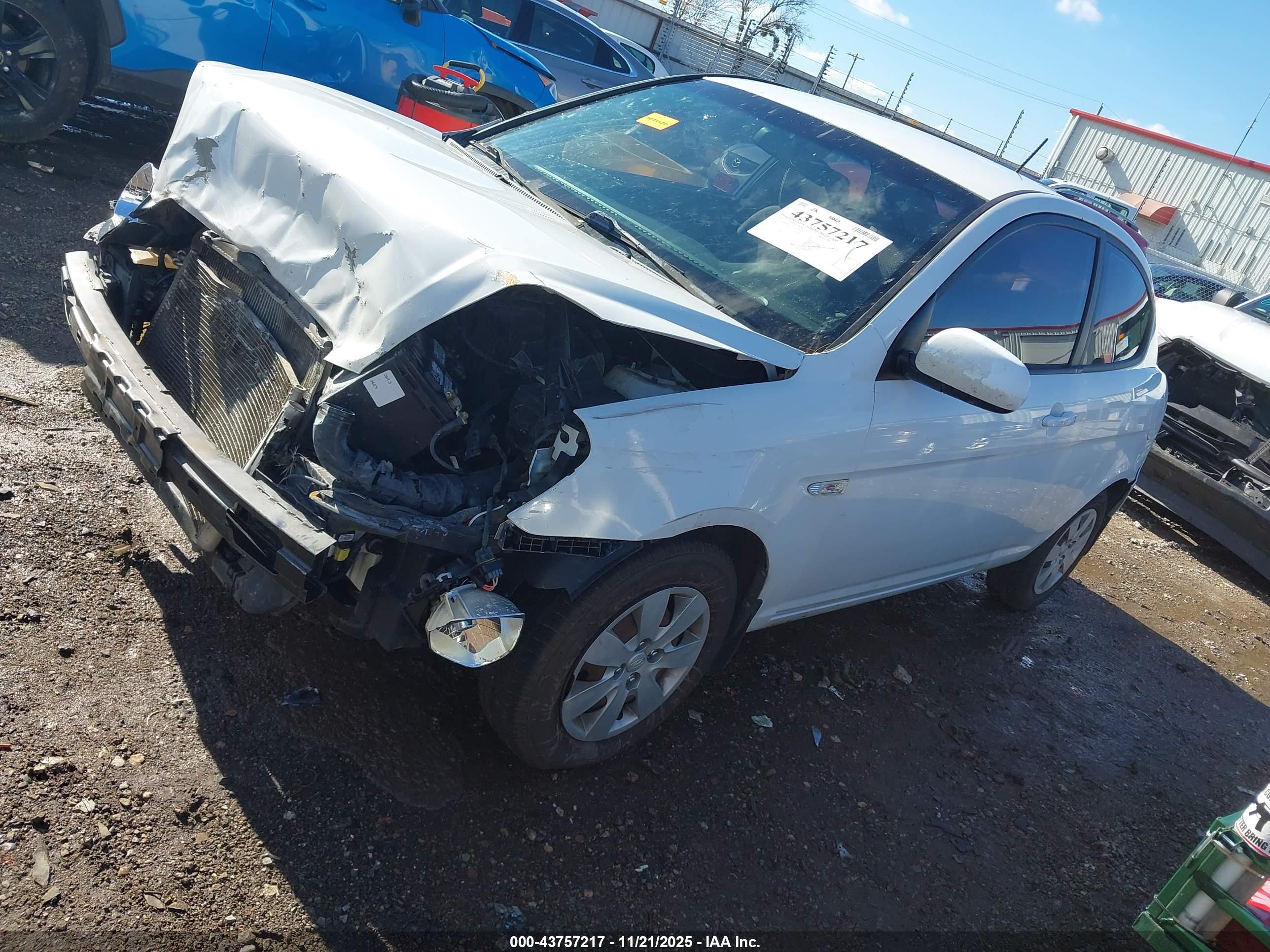 HYUNDAI ACCENT image 2