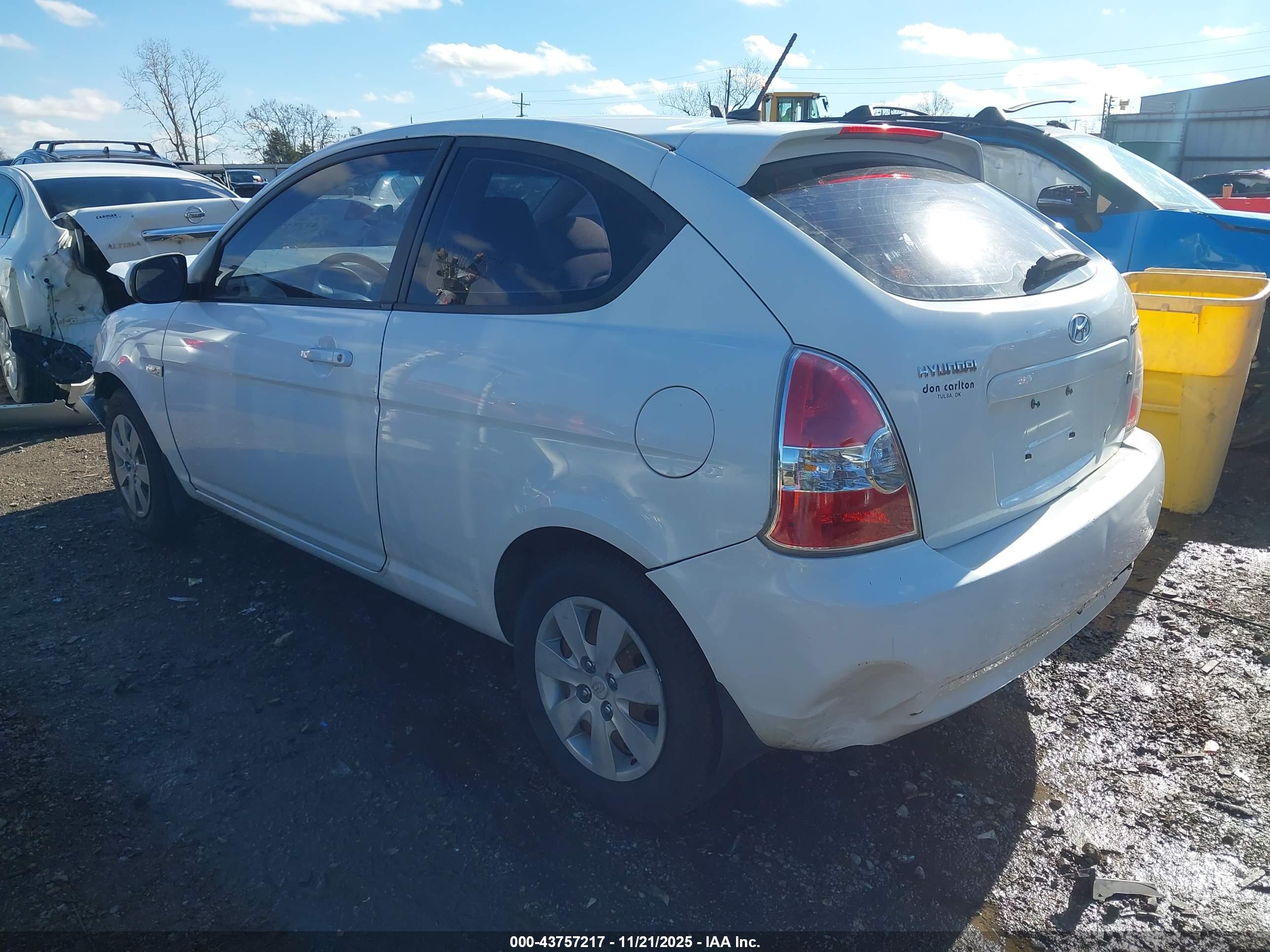 HYUNDAI ACCENT image 3