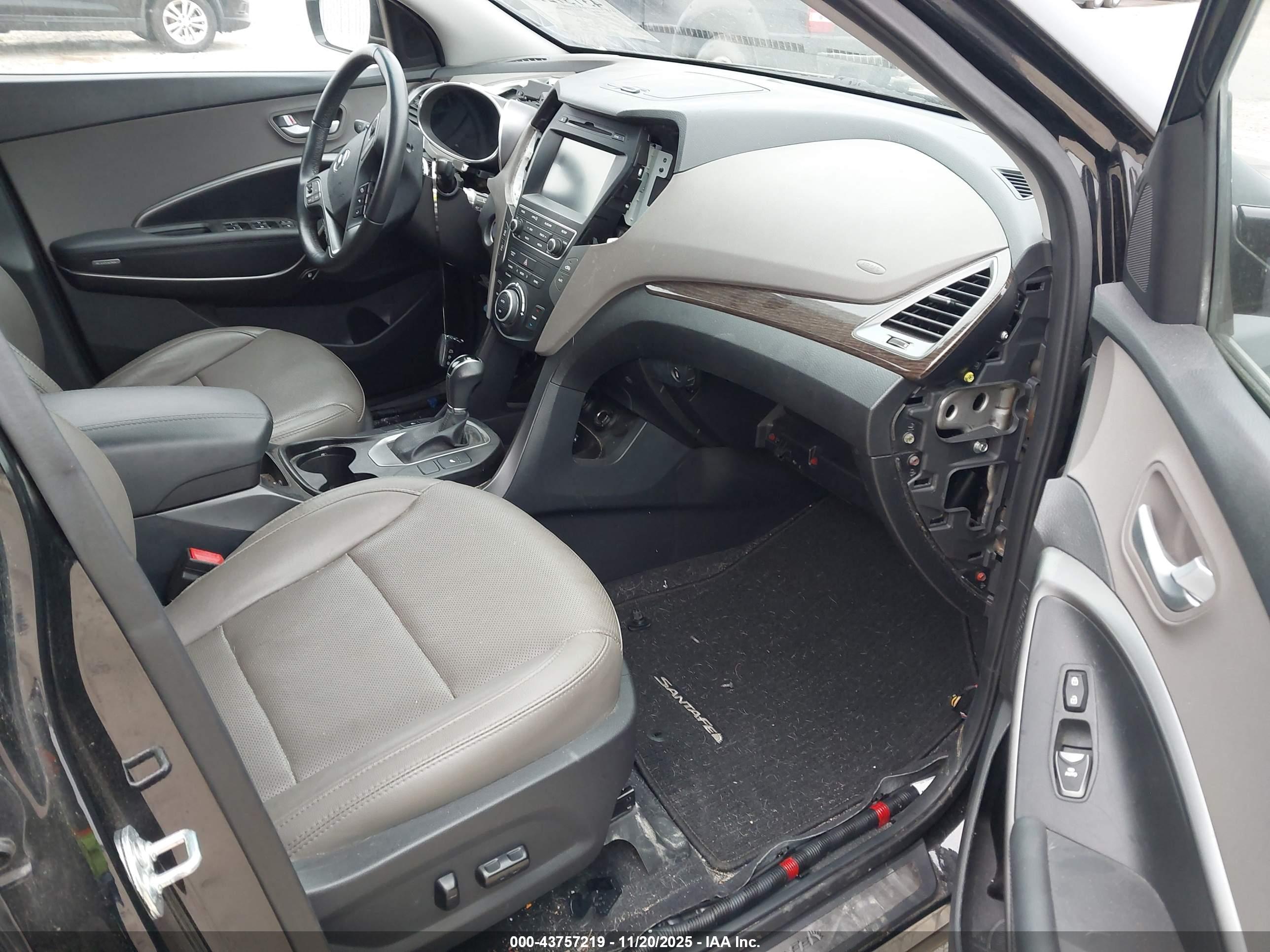 HYUNDAI SANTA image 5