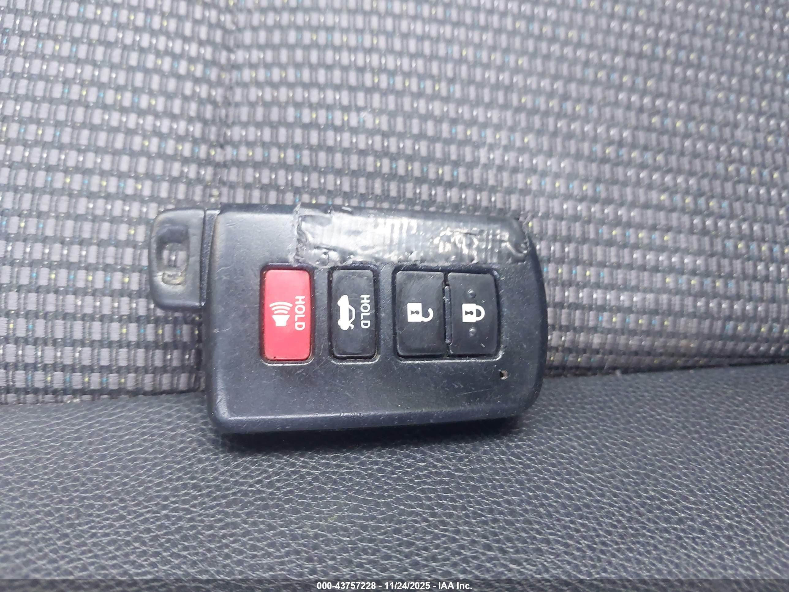 TOYOTA COROLLA image 11