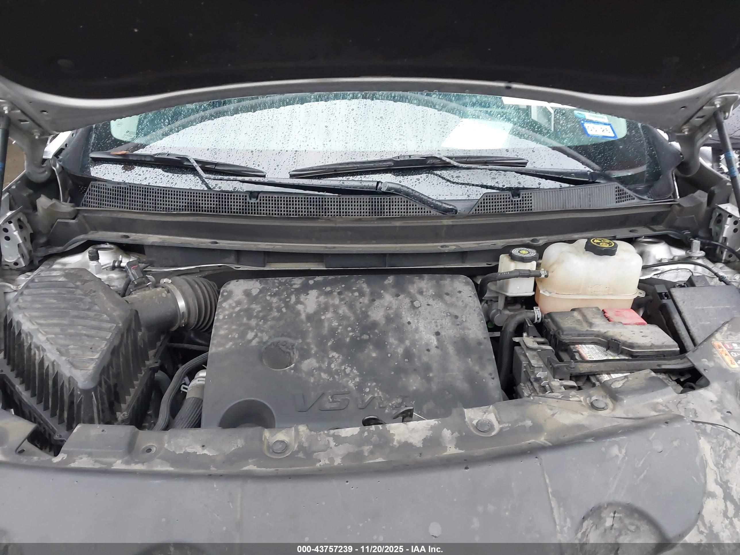 CHEVROLET TRAVERSE image 10