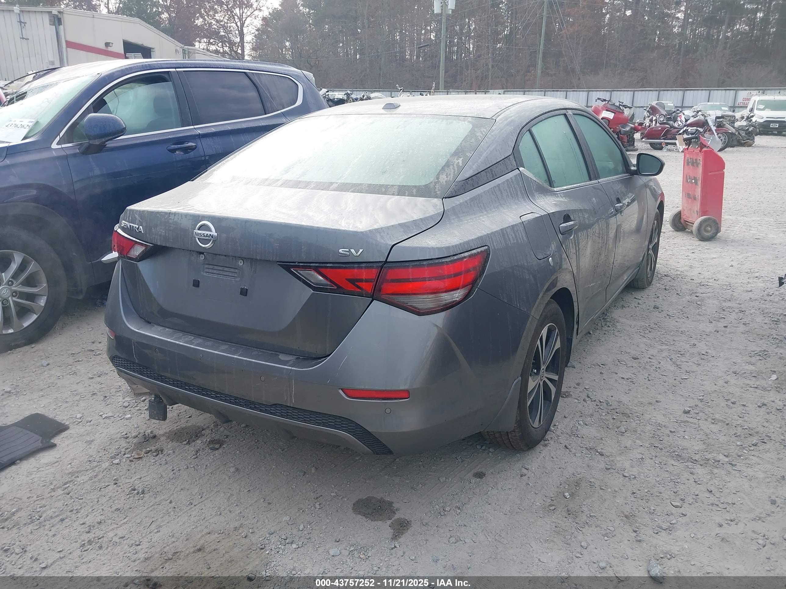 NISSAN SENTRA image 4